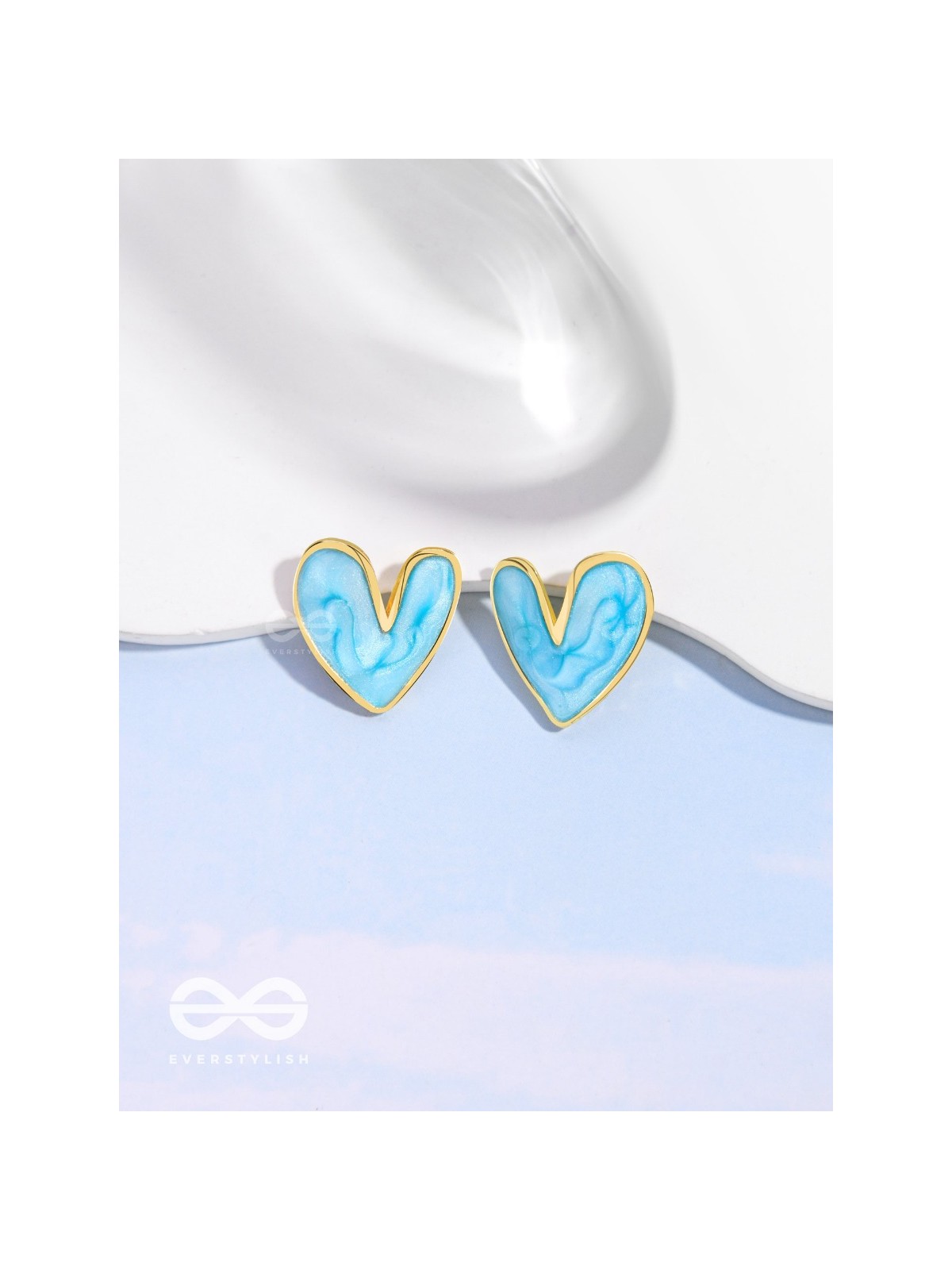 LOVEBEATIN HEARTS - CUTE ENAMELLED STUDS (BLUE)