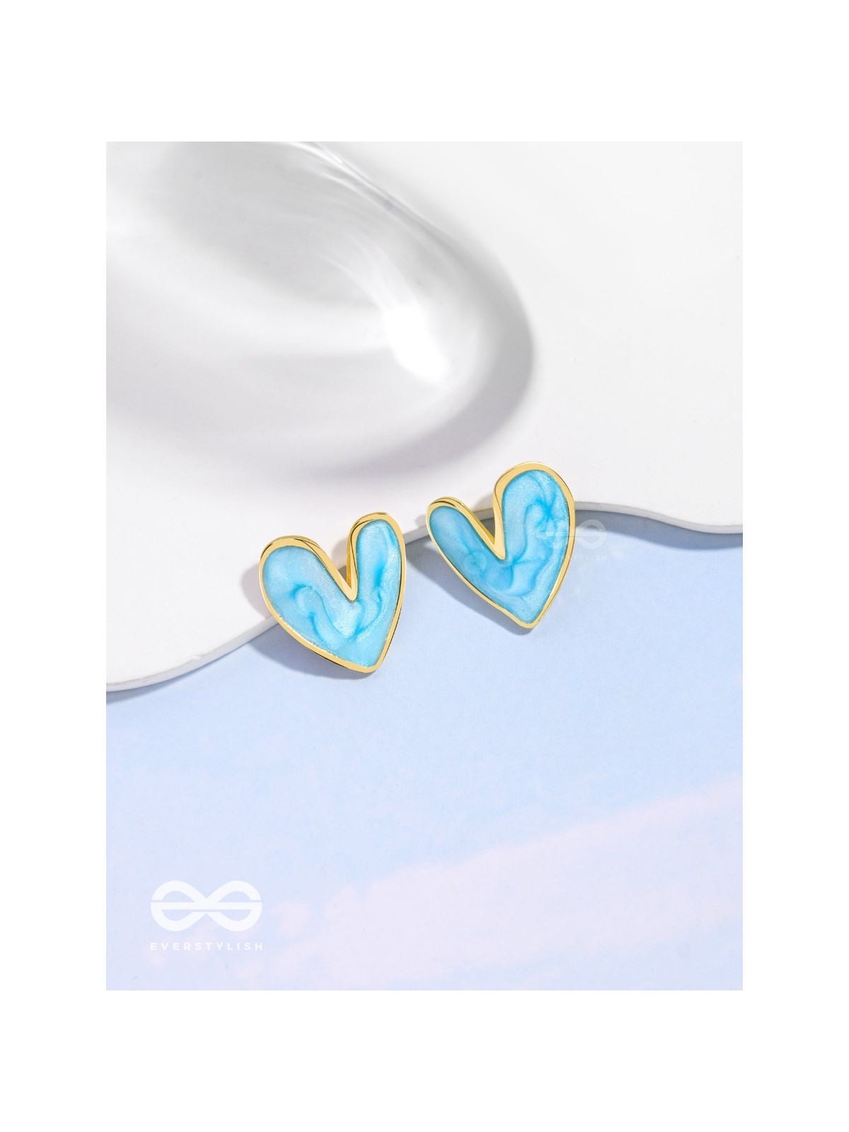 LOVEBEATIN HEARTS - CUTE ENAMELLED STUDS (BLUE)