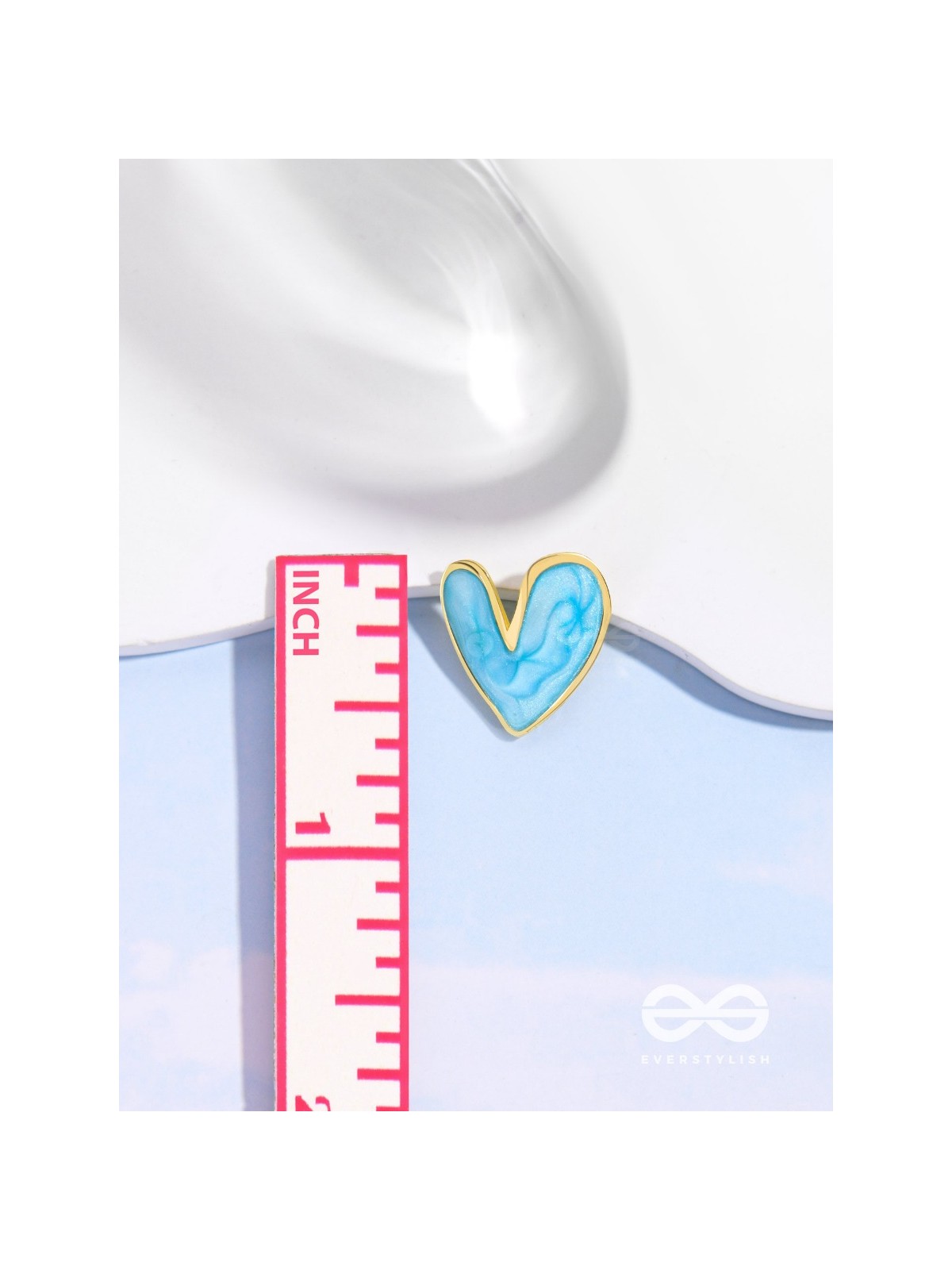 LOVEBEATIN HEARTS - CUTE ENAMELLED STUDS (BLUE)
