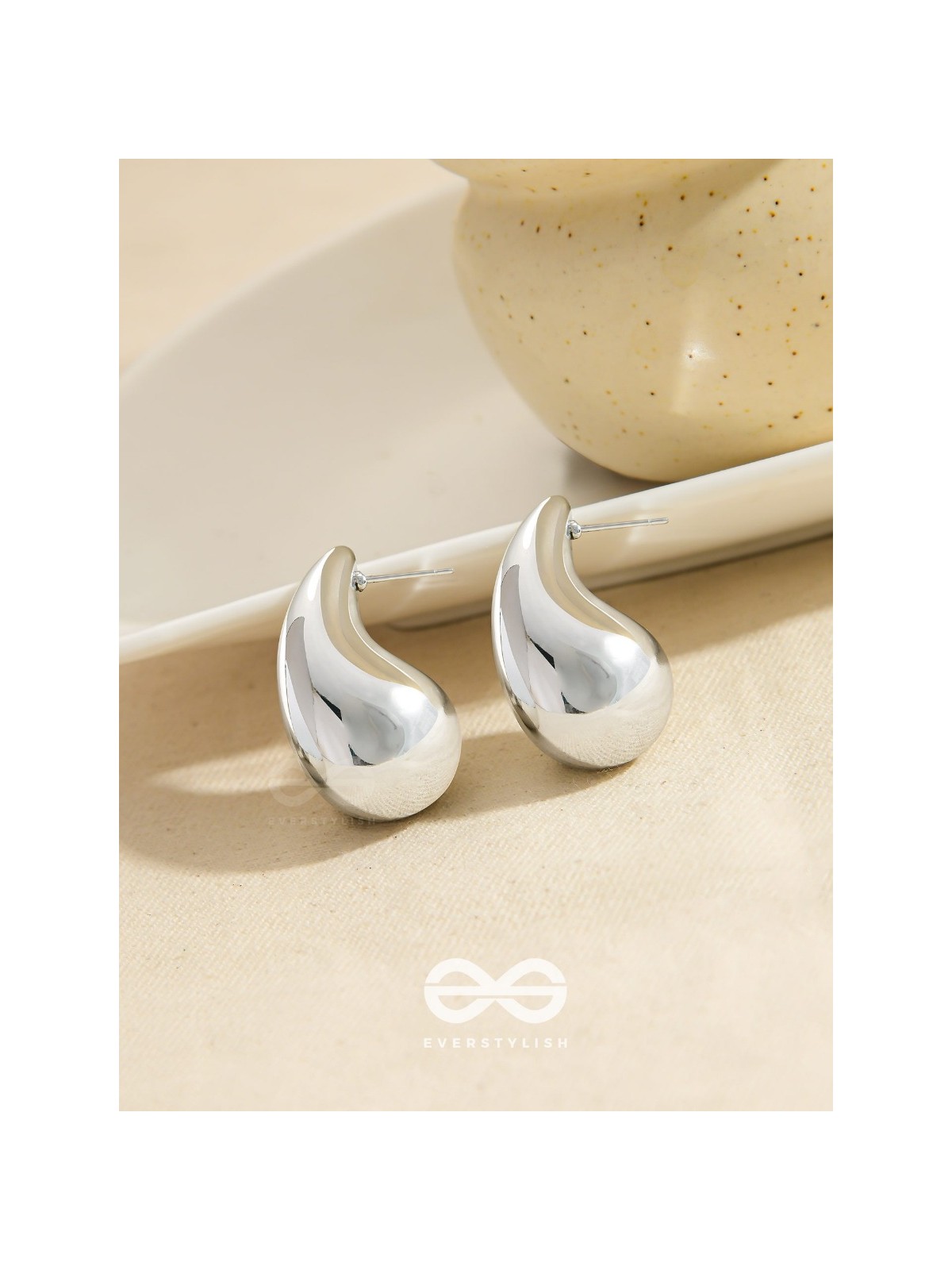 The Glistening Drops - Classy Silver Stud Earrings