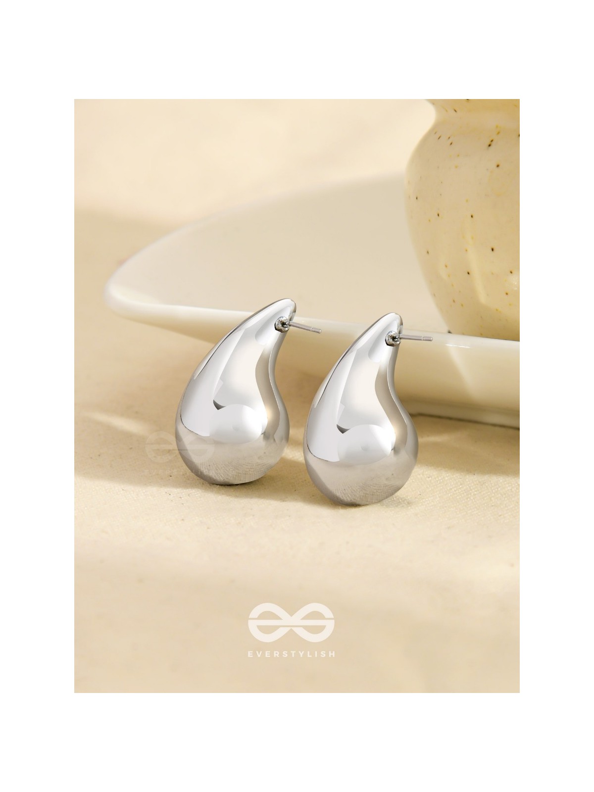 The Glistening Drops - Classy Silver Stud Earrings