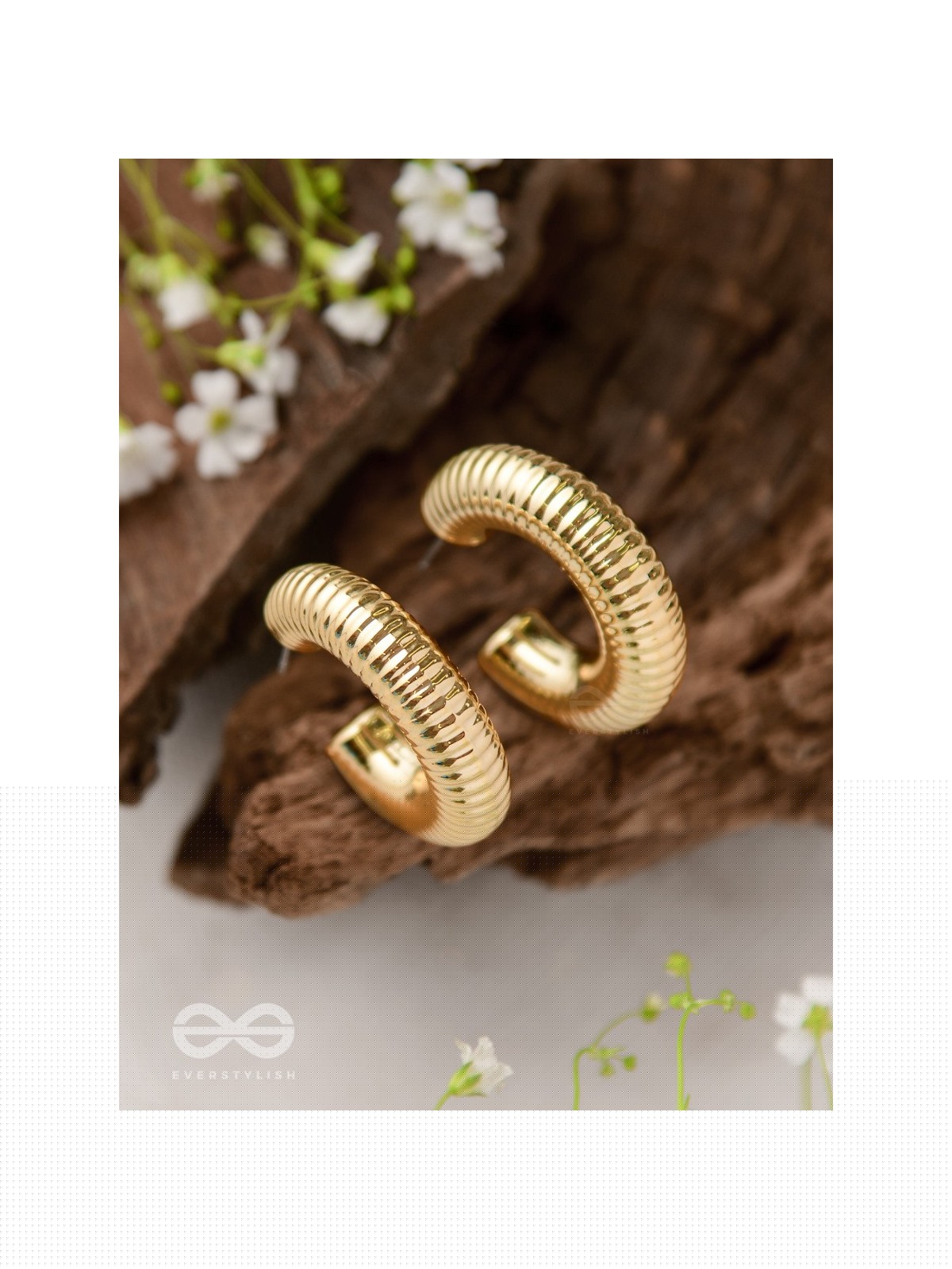 Sunlit Harmony - Statement Golden Earrings