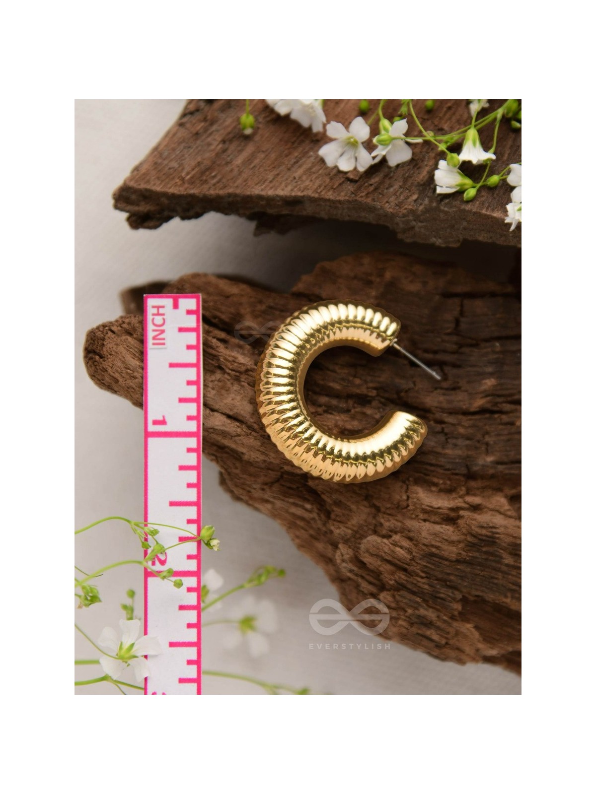 Sunlit Harmony - Statement Golden Earrings