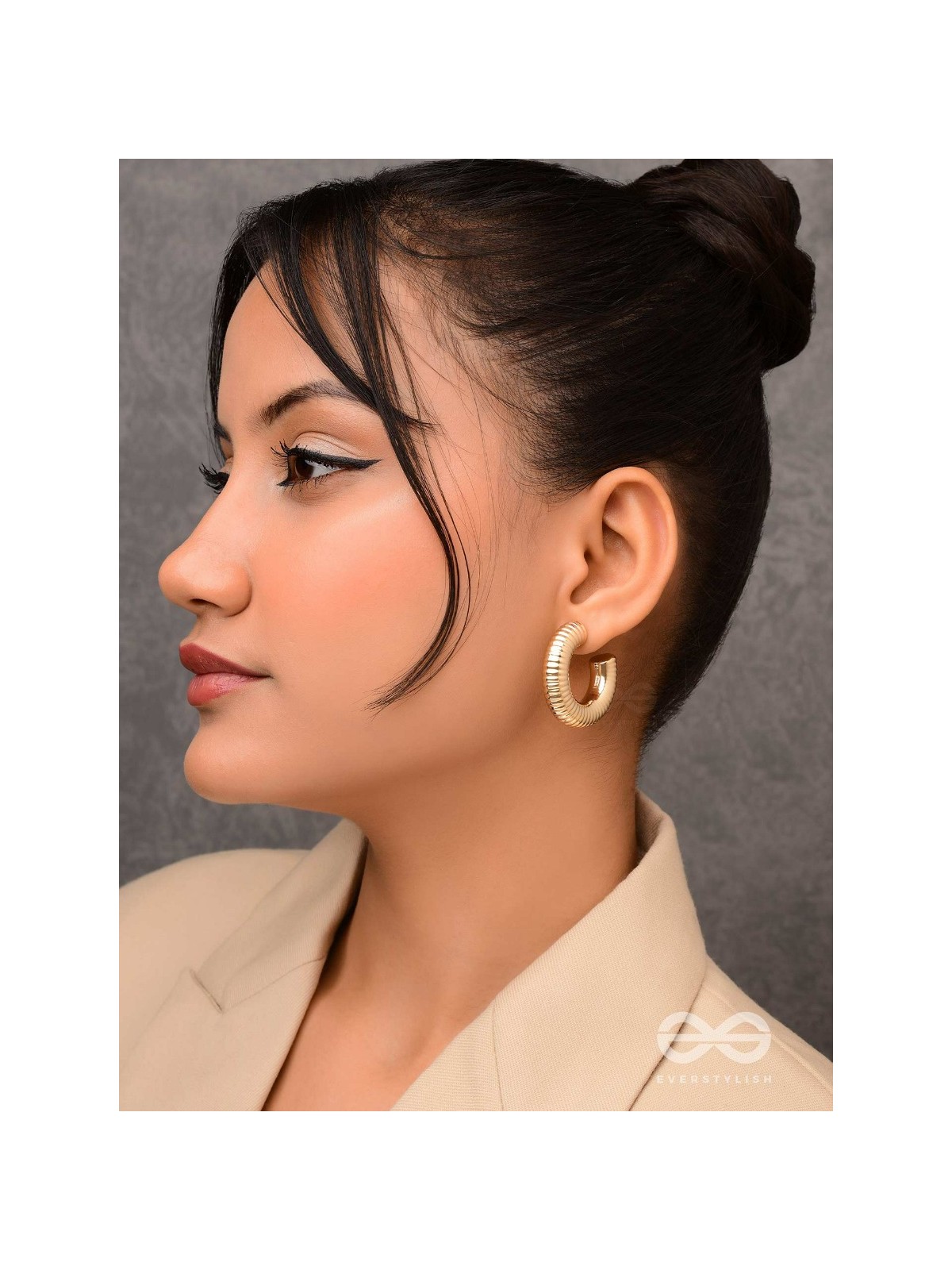 Sunlit Harmony - Statement Golden Earrings