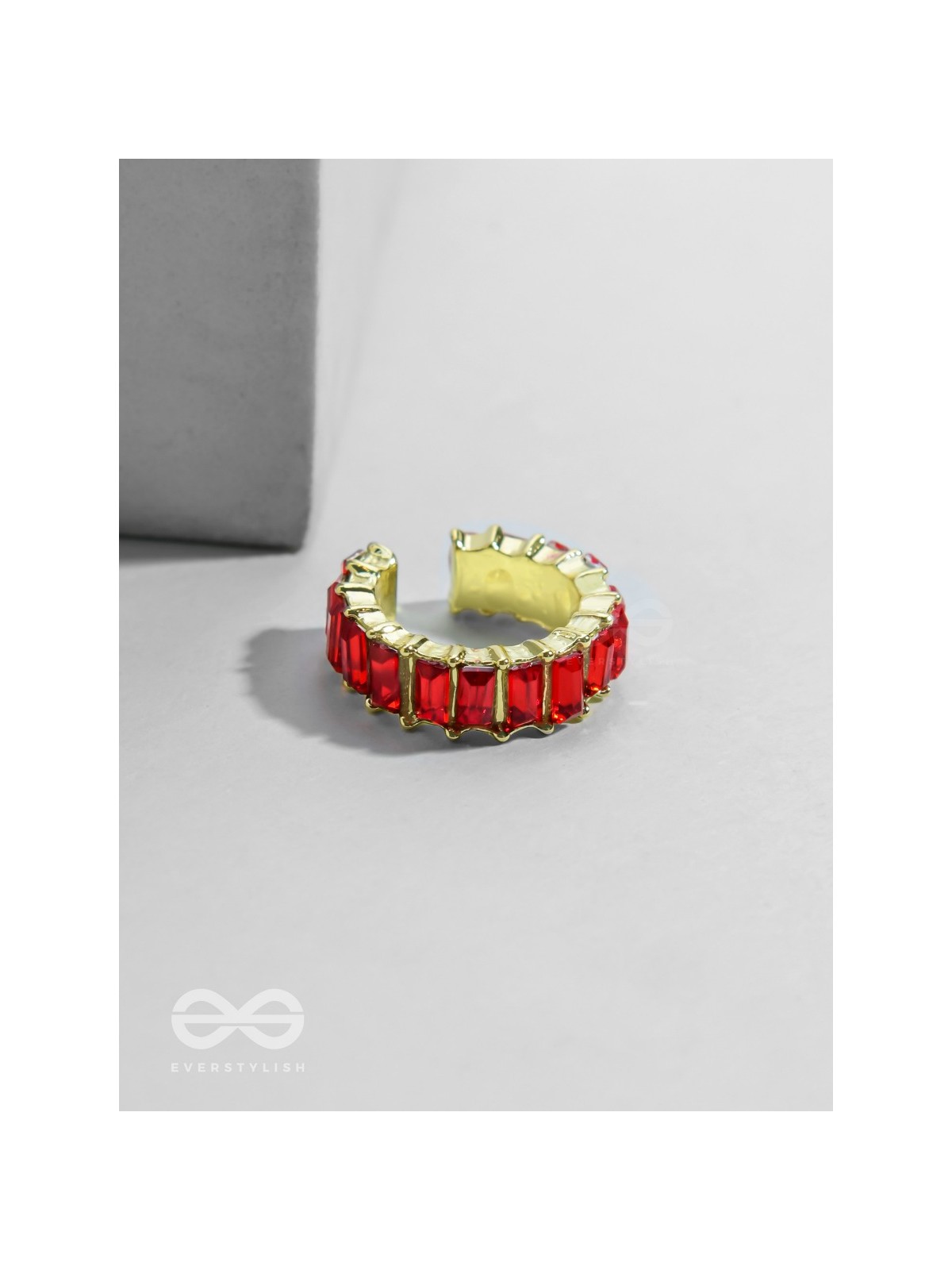 Sparkling Halo - Golden Embellished Ring (Red)