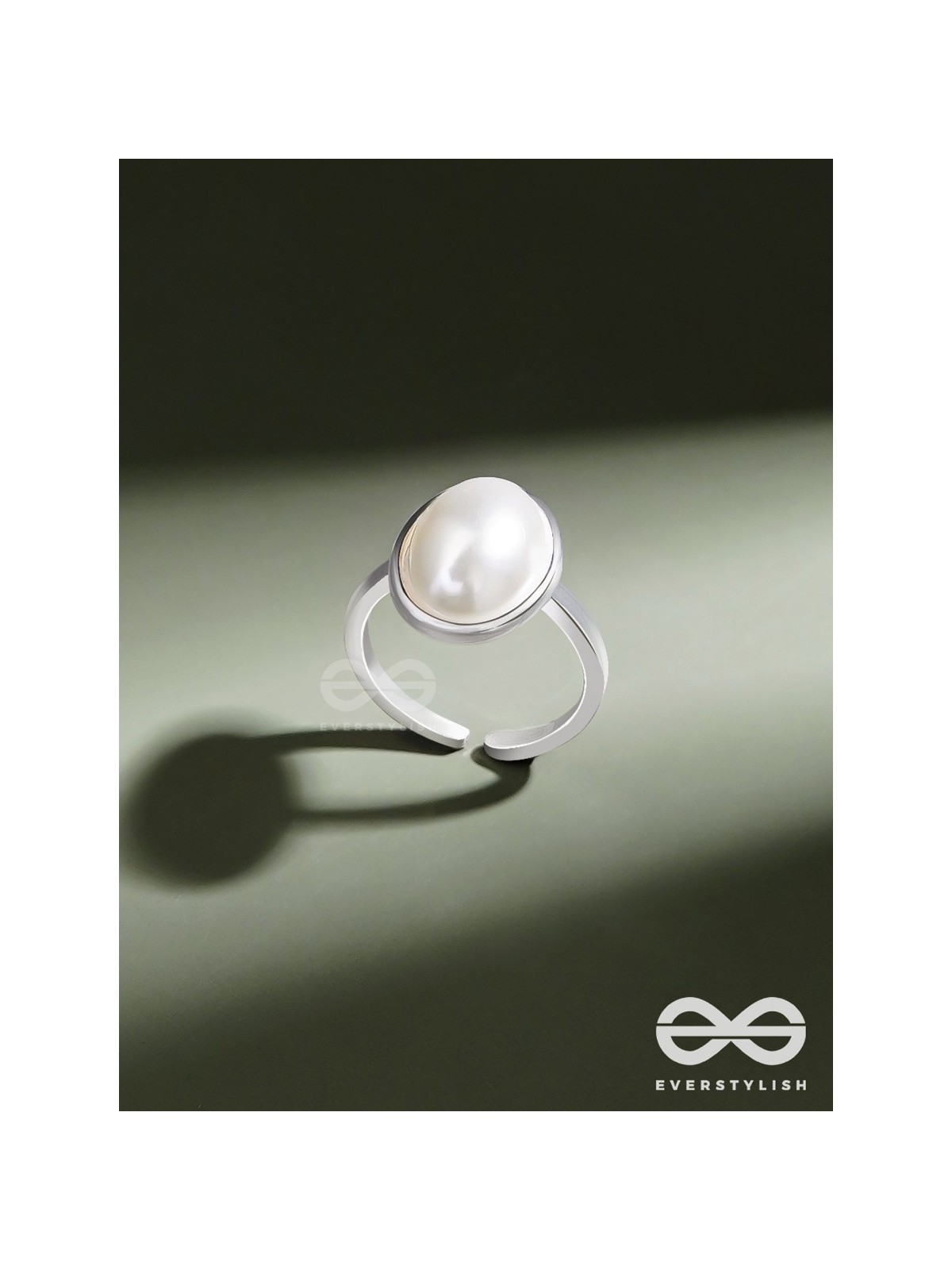 Pixie's Pearl - Statement Pearl Ring (Adjustable)