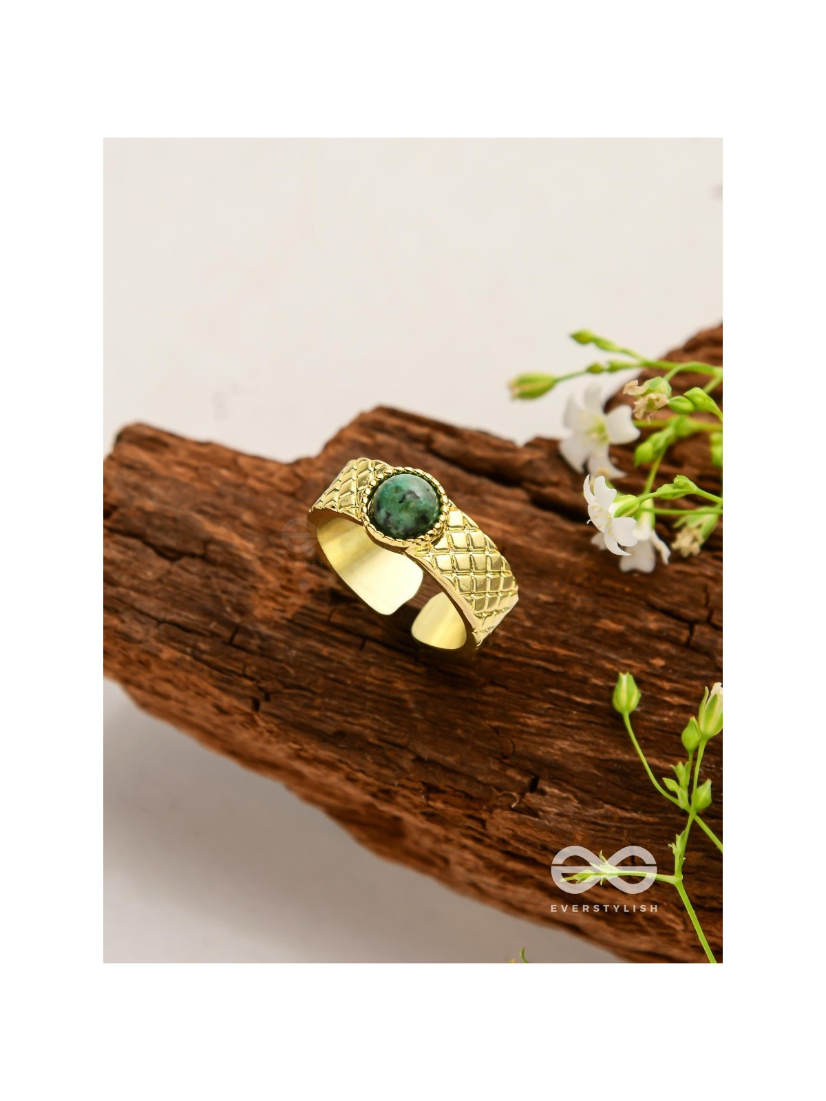 Gilded Matcha Elegance - Golden Beaded Ring (Adjustable)