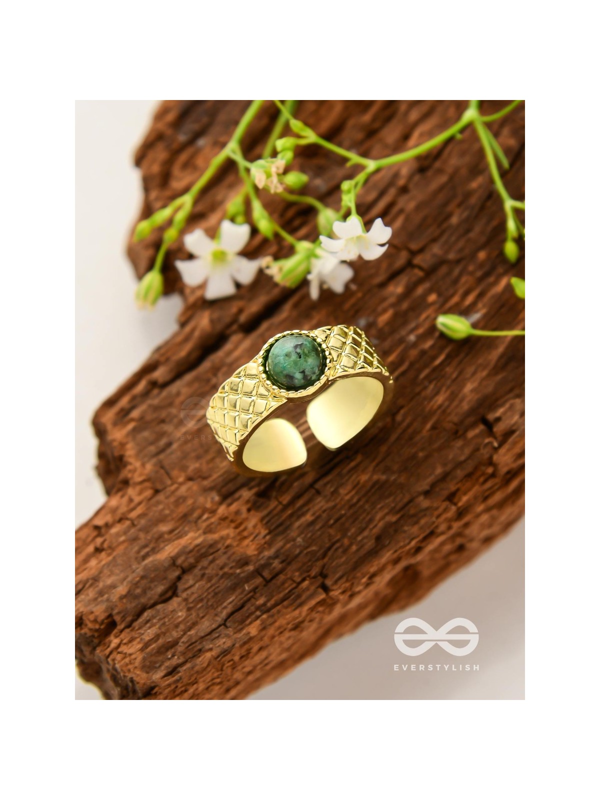 Gilded Matcha Elegance - Golden Beaded Ring (Adjustable)