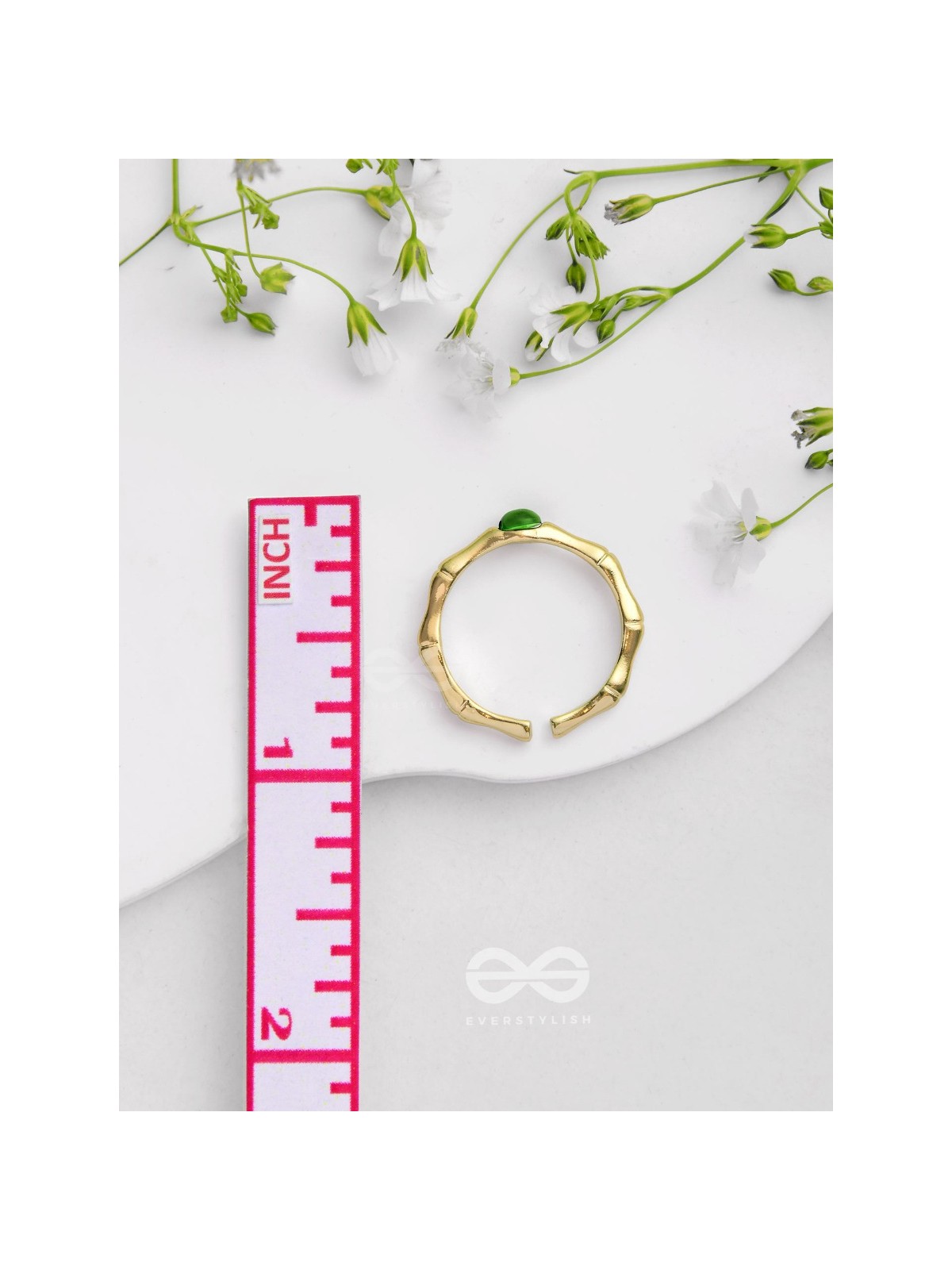 The Emerald Glow - Embellished Golden Ring