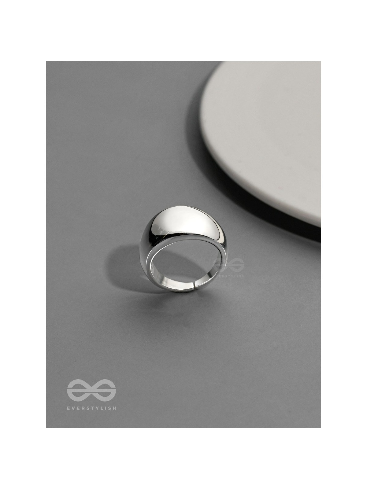 The Silver Stunner- Bold Silver Ring 