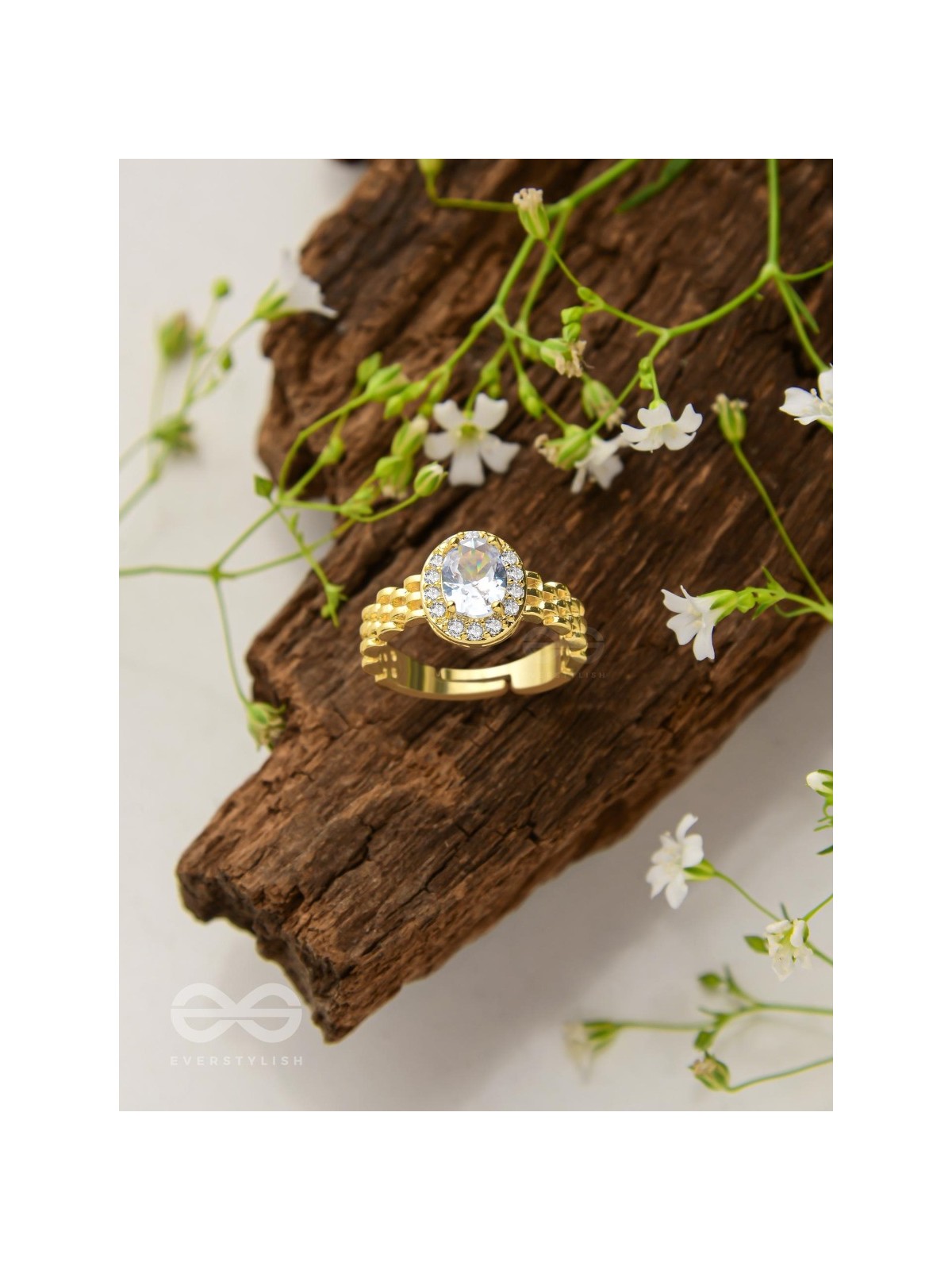The Radiant Rhinestone - Golden Cubic Zirconia Ring 