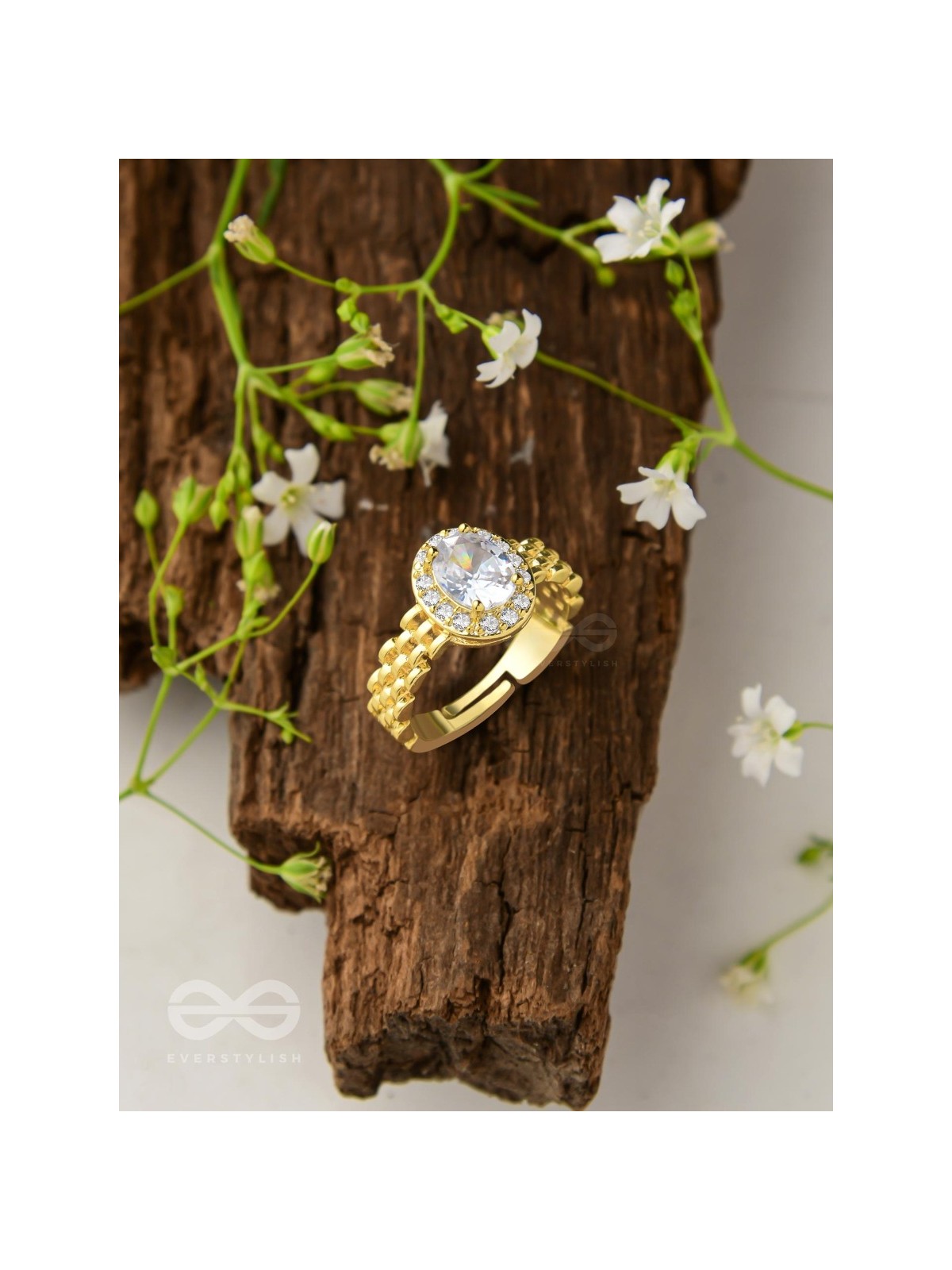 The Radiant Rhinestone - Golden Cubic Zirconia Ring 