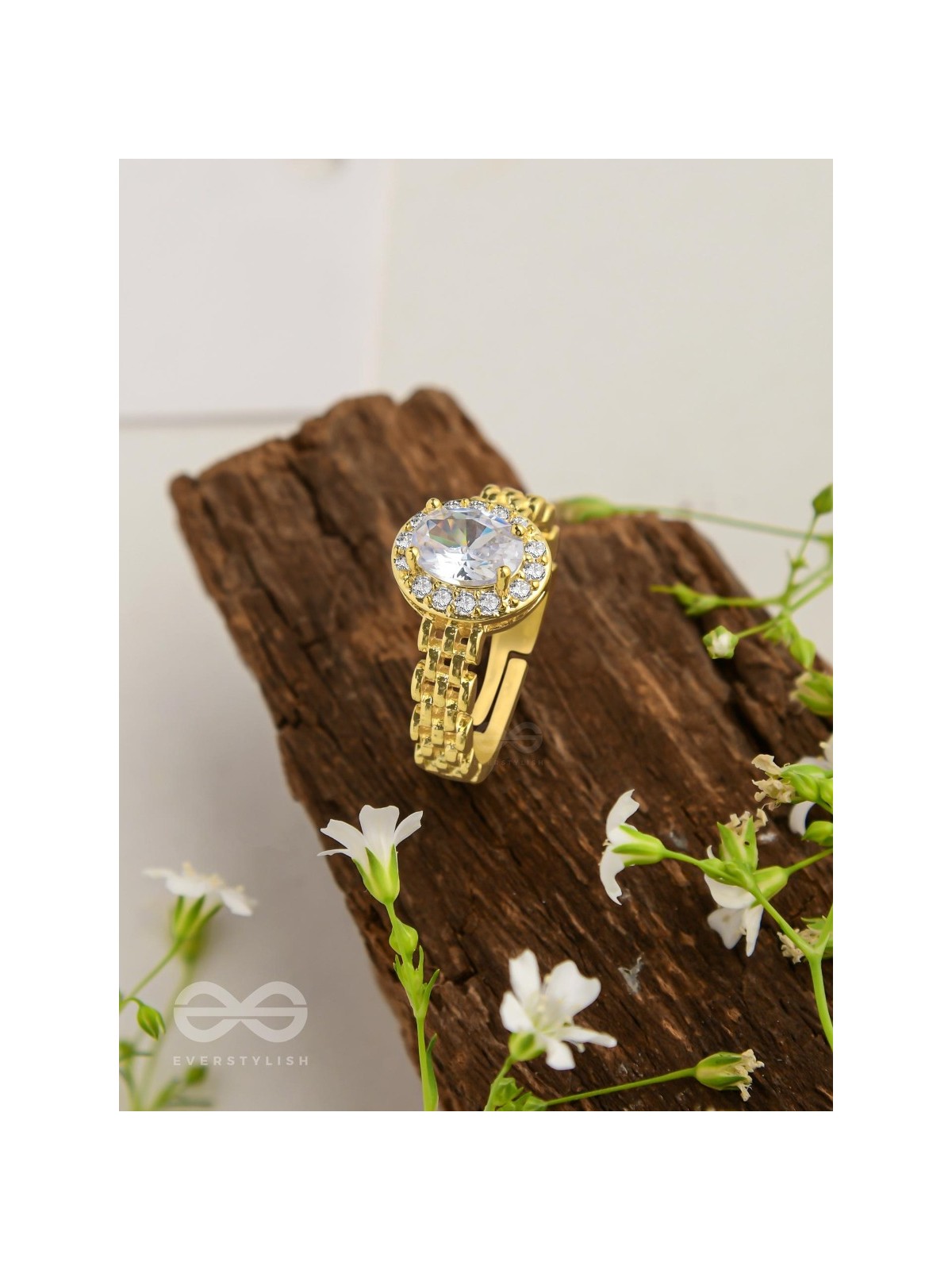 The Radiant Rhinestone - Golden Cubic Zirconia Ring 