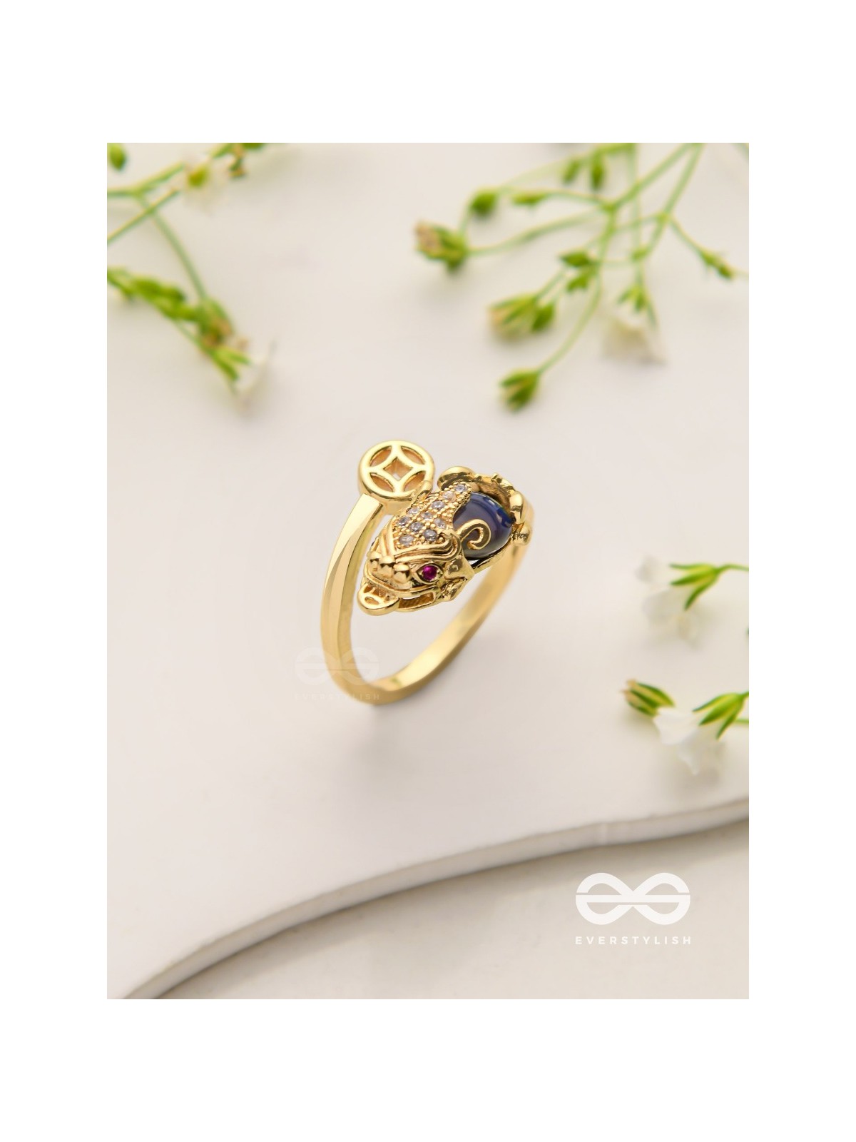 Dragonheart's Crown - Golden Statement Ring 