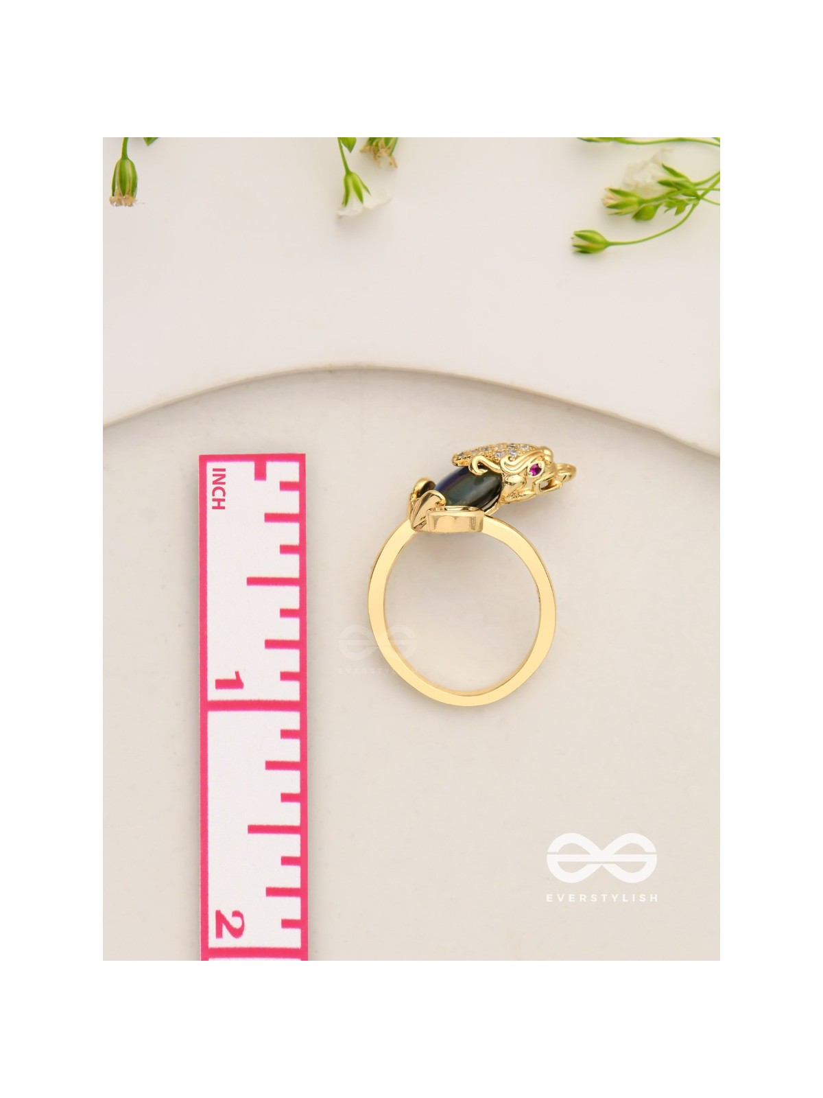 Dragonheart's Crown - Golden Statement Ring 