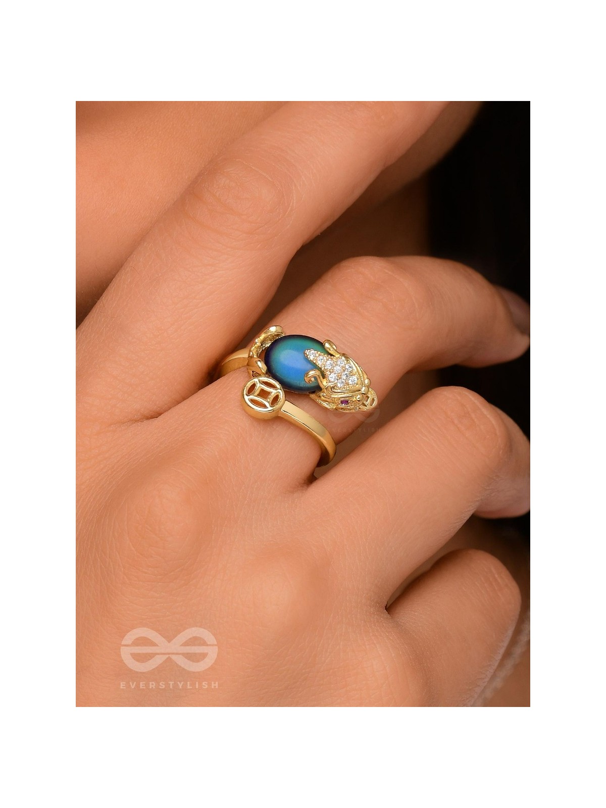 Dragonheart's Crown - Golden Statement Ring 