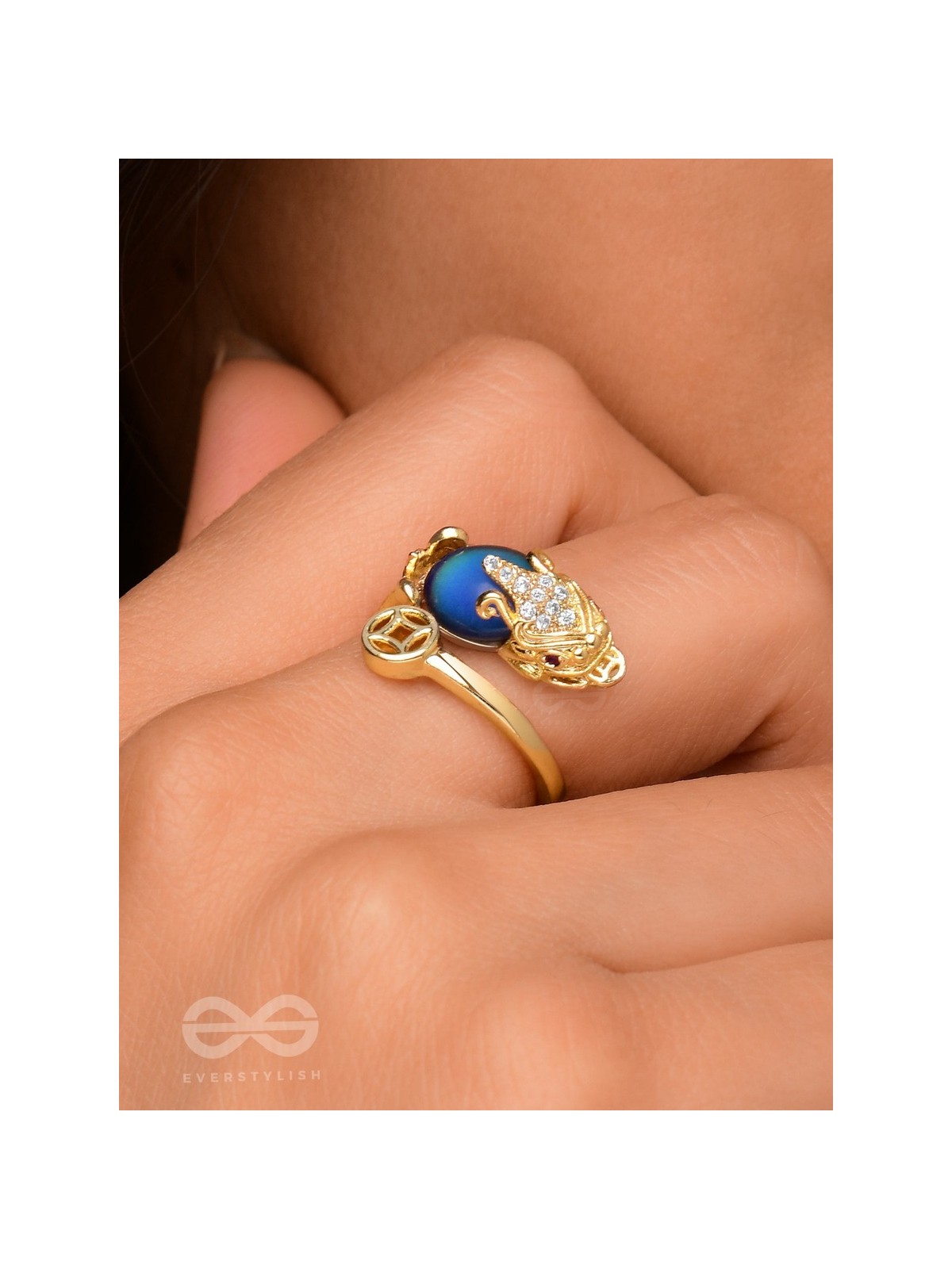 Dragonheart's Crown - Golden Statement Ring 