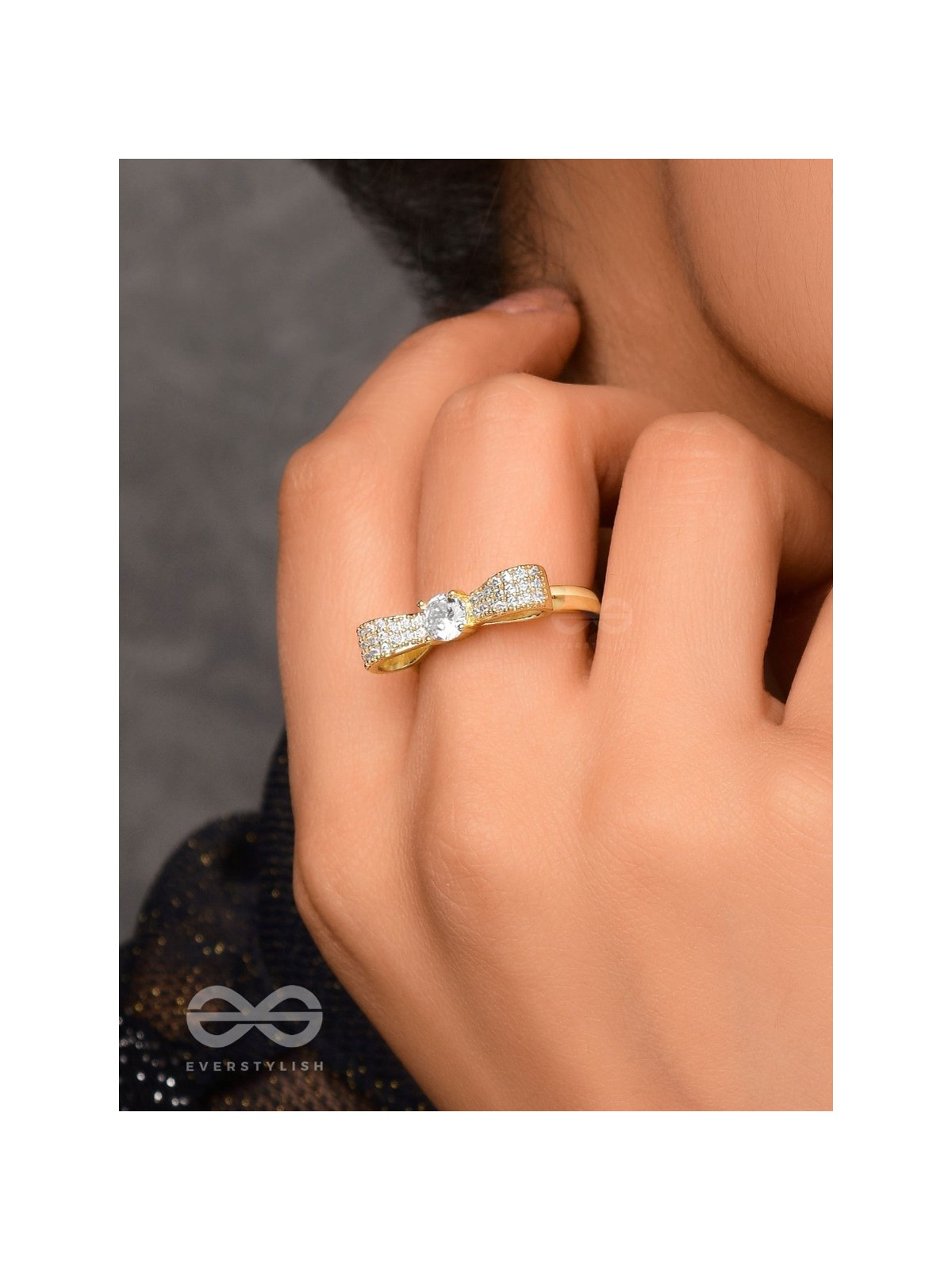Sparkling Bow Affair - Golden Embellished Ring 