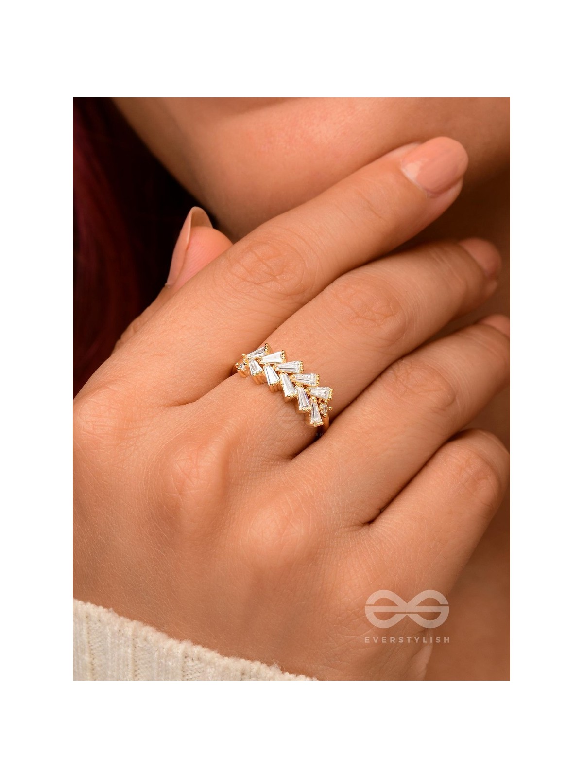 Glistening Leaf - Golden Embellished Ring 