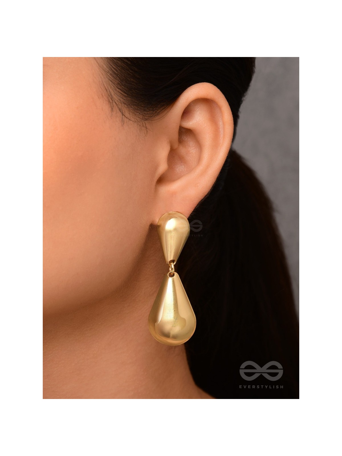 Glowing Galore - Statement Golden Earrings