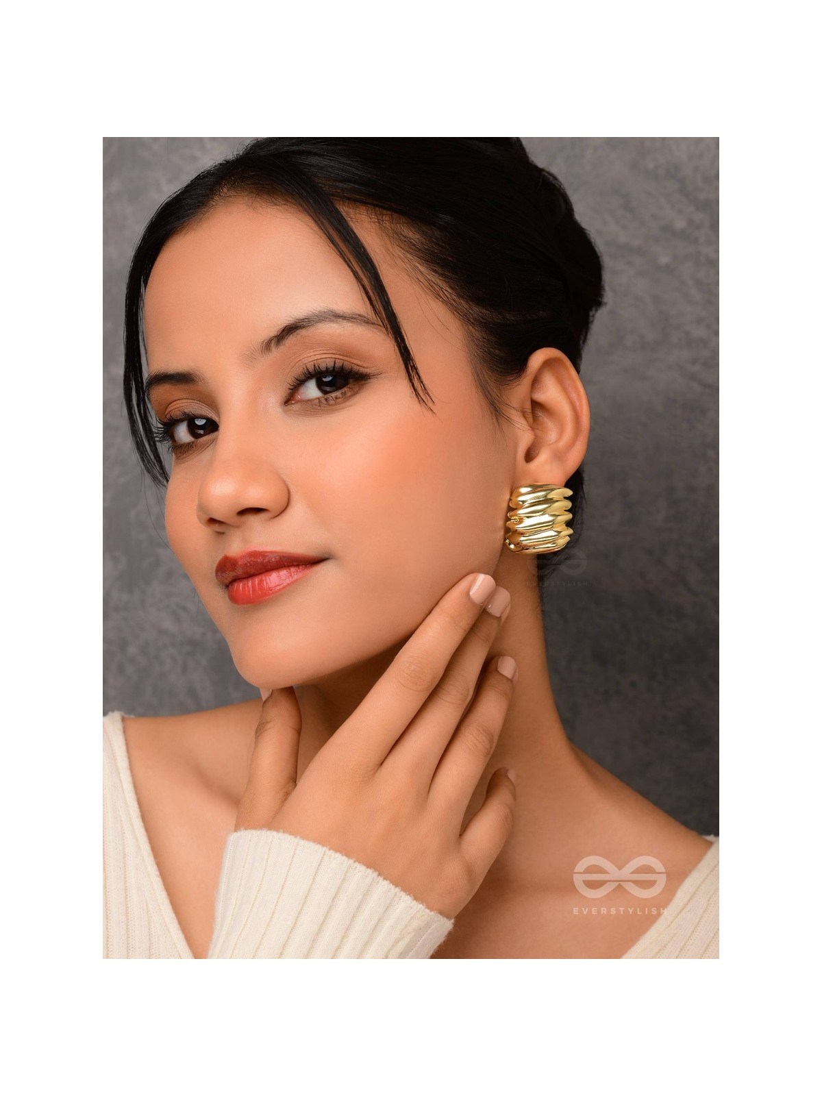 Metallic Curves - Statement Golden Earrings