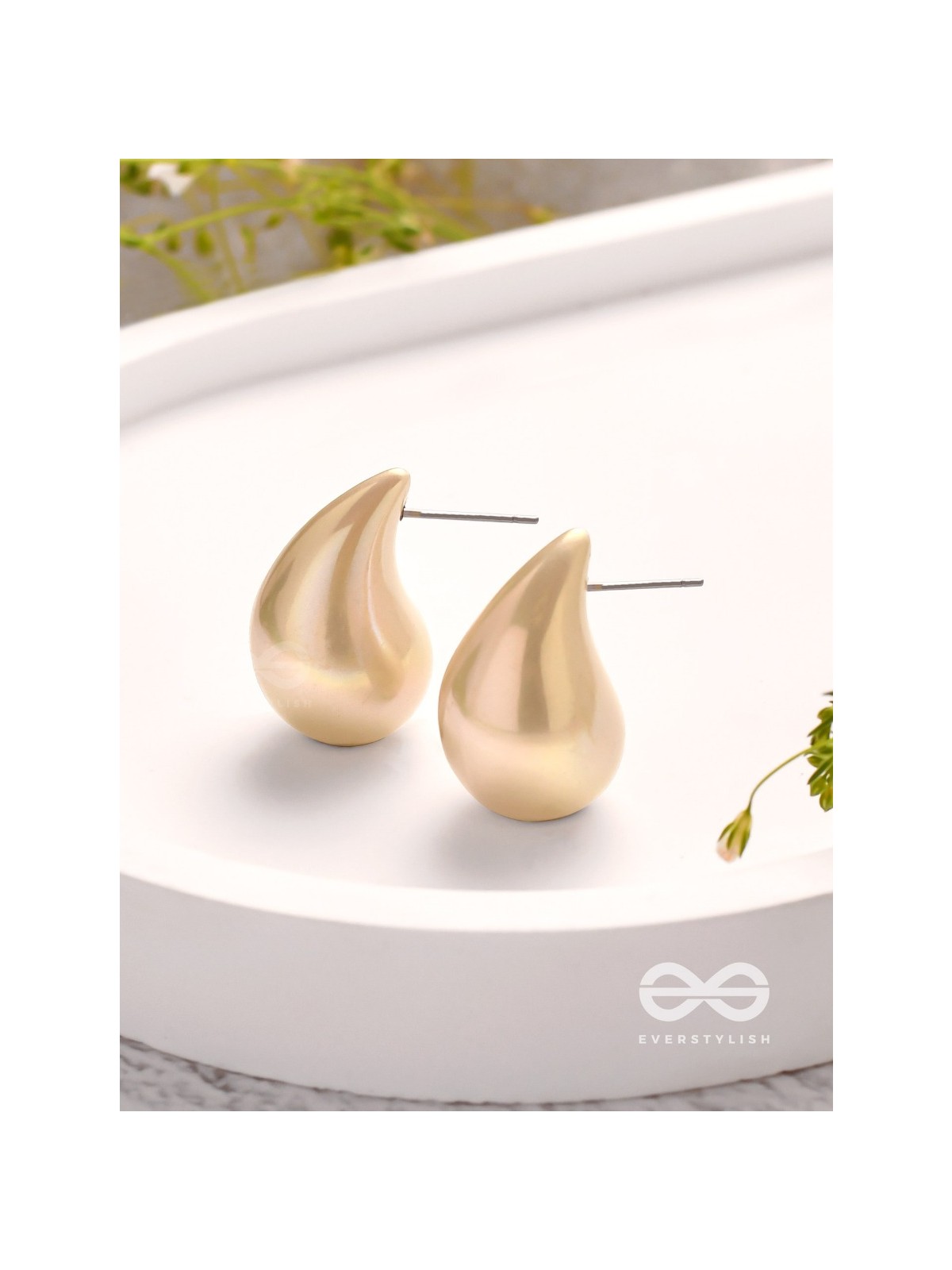 Glitter Drops - Holographic Acrylic Earrings (Golden)