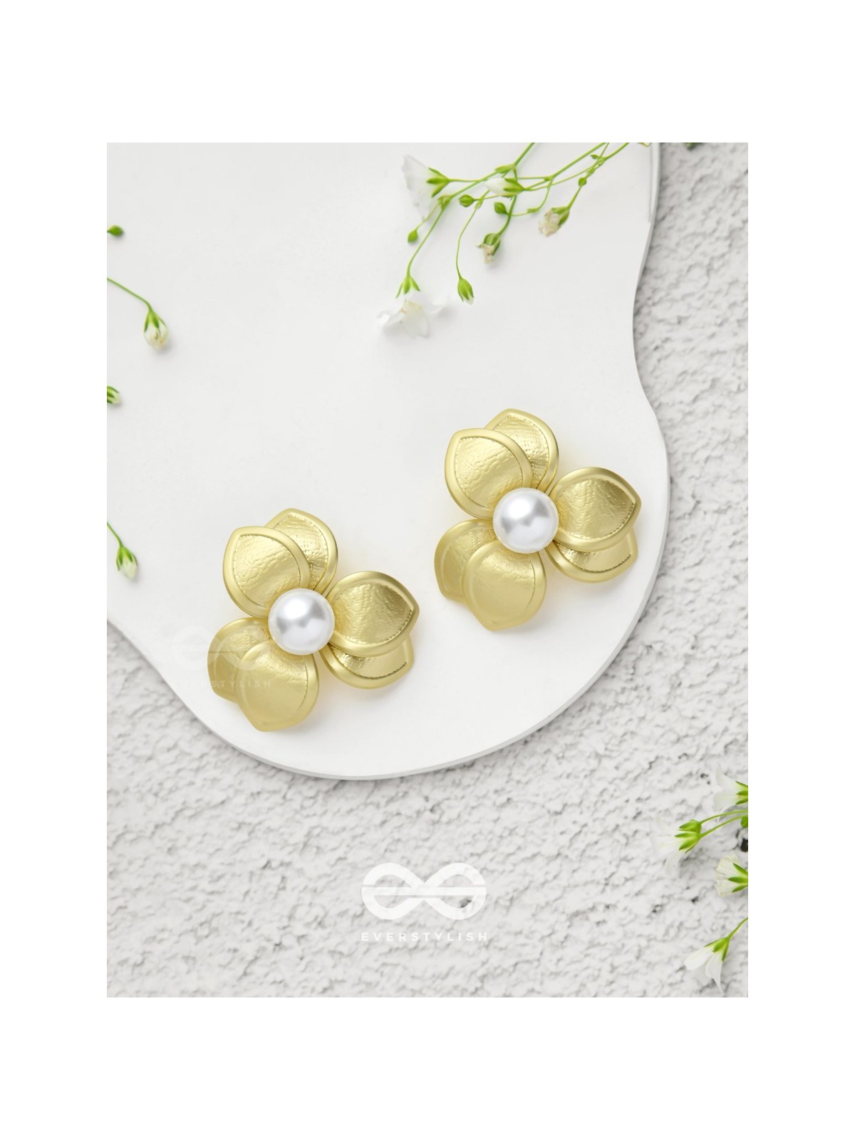 Floral Majesty - Golden Pearl Stud Earrings