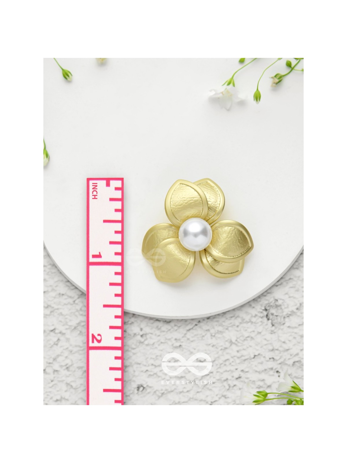 Floral Majesty - Golden Pearl Stud Earrings