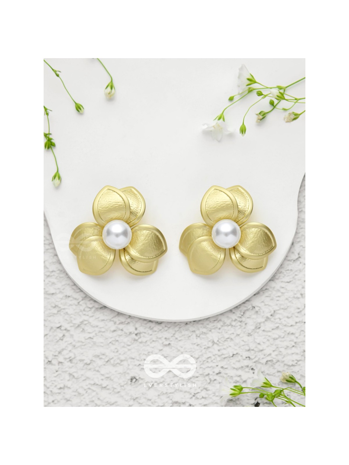 Floral Majesty - Golden Pearl Stud Earrings