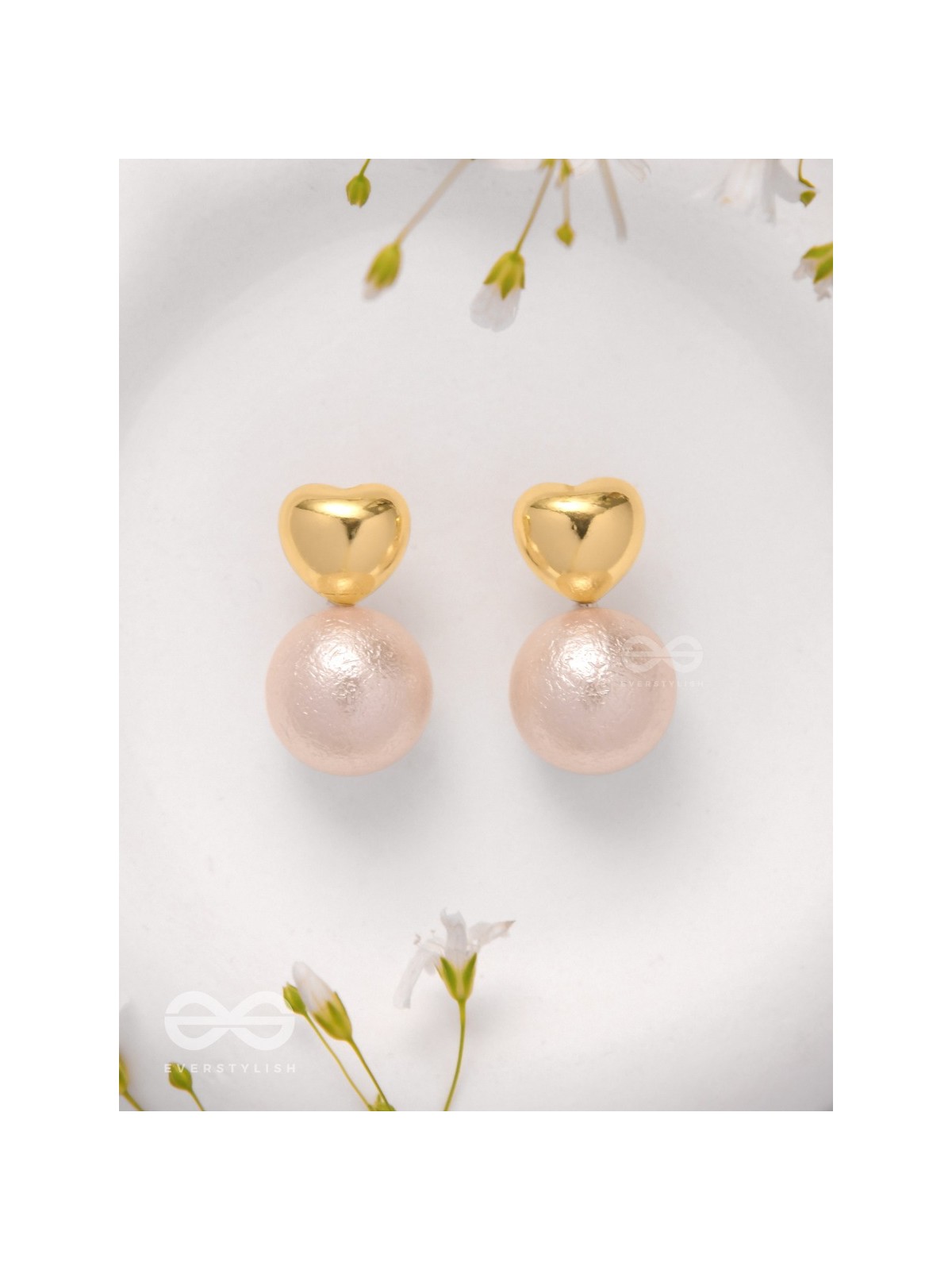 Heart's Delight - Golden Earrings