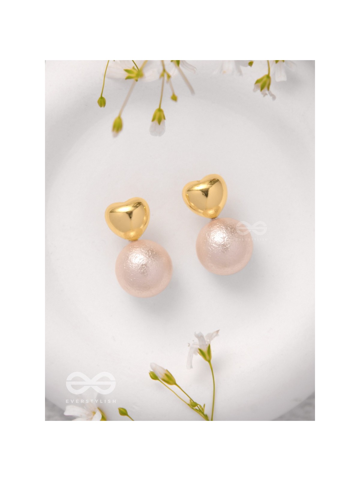 Heart's Delight - Golden Earrings