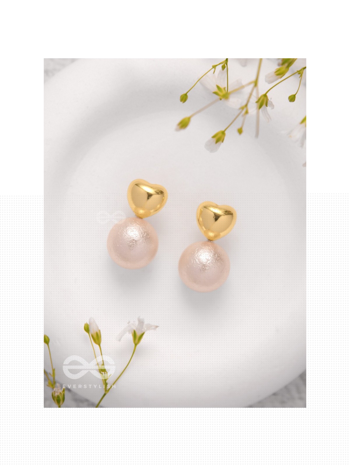 Heart's Delight - Golden Earrings