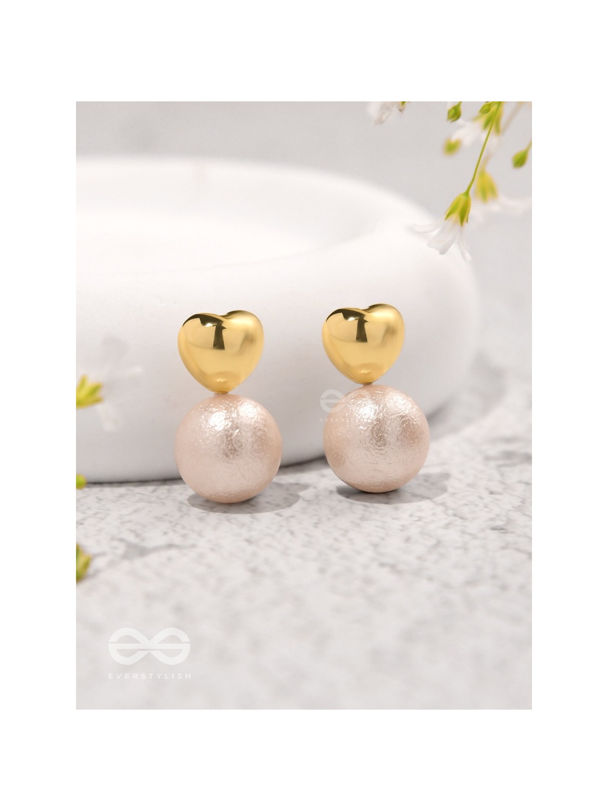 Heart's Delight - Golden Earrings