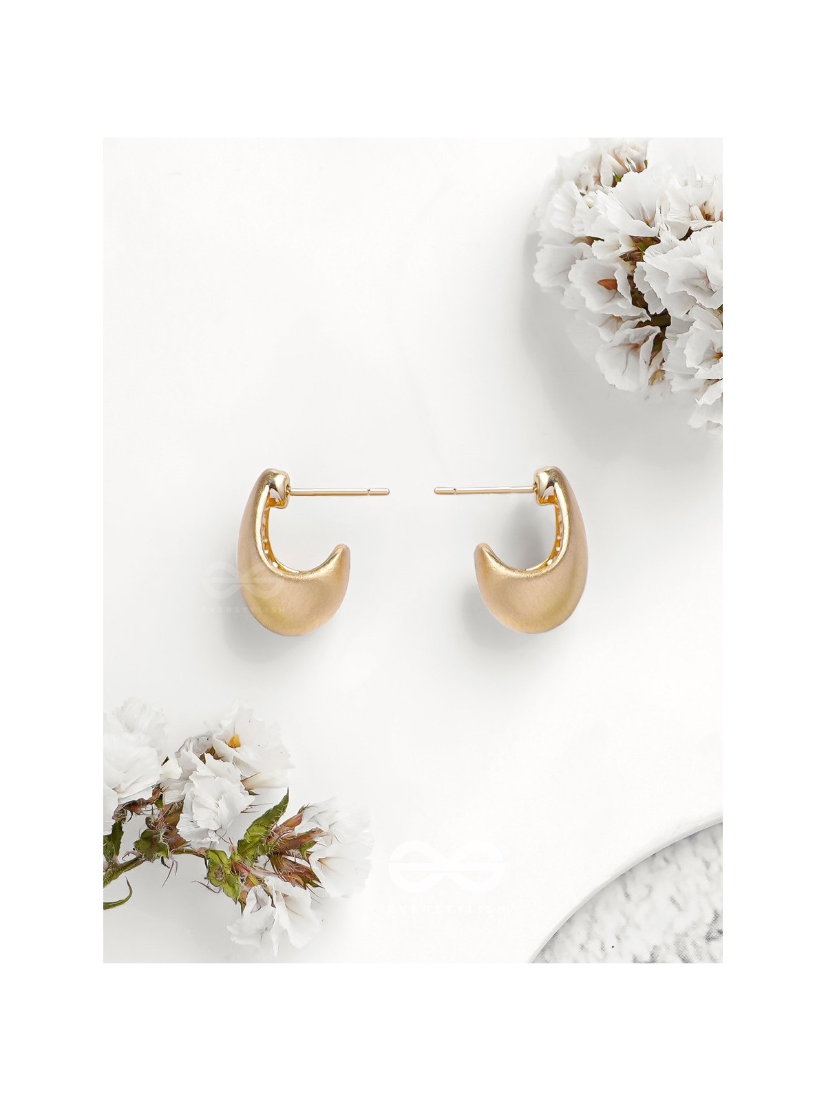 Rare Raindrops - Golden Earrings