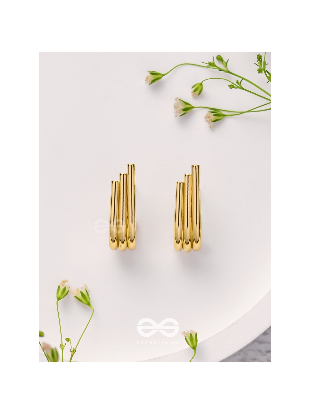 Brilliant Beams - Golden Earrings