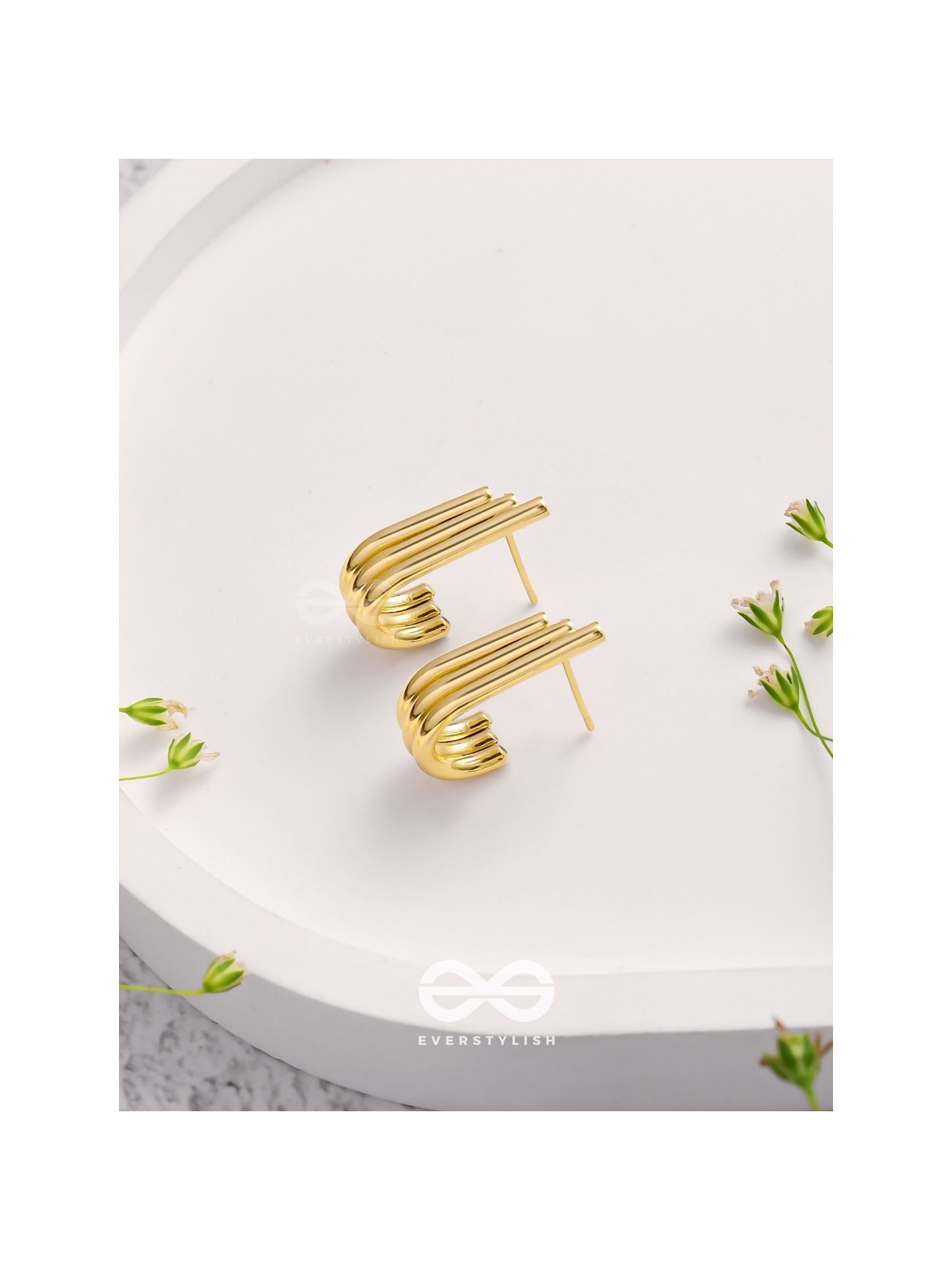 Brilliant Beams - Golden Earrings