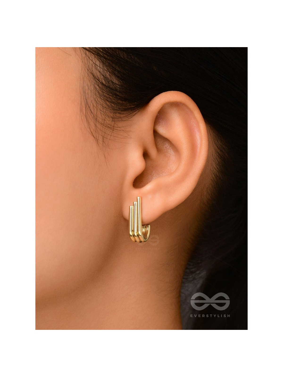 Brilliant Beams - Golden Earrings