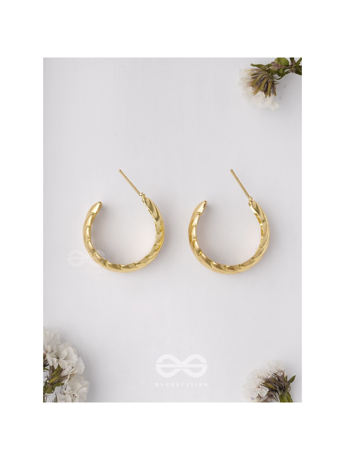 Jubilee Luster - Golden Earrings