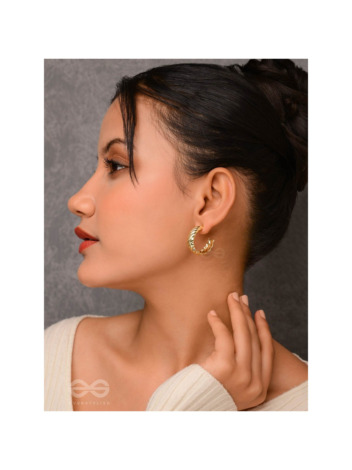 Jubilee Luster - Golden Earrings