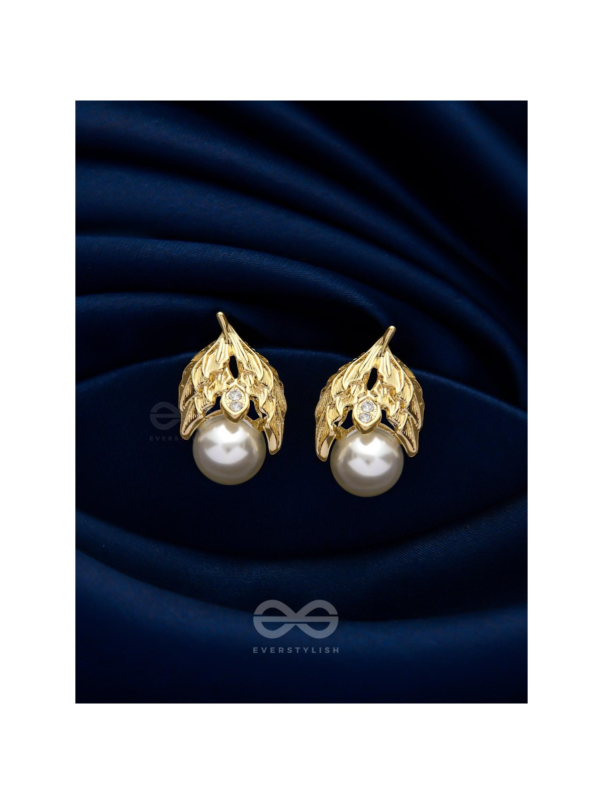 Leafy Curtain - Golden Pearl Stud Earrings