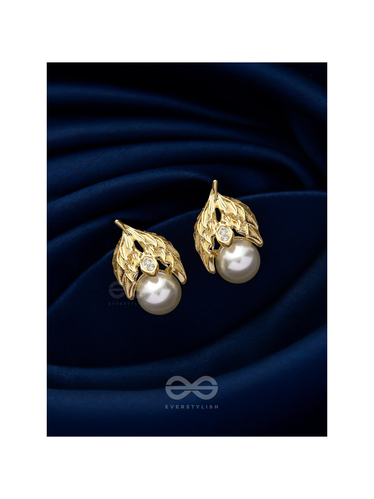 Leafy Curtain - Golden Pearl Stud Earrings
