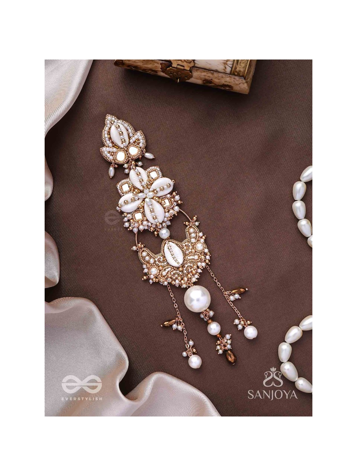 Grathan - The Delicate Intricacy - Mirrors, Shells, Beads And Pearls Hand Embroidered Hair Accessory