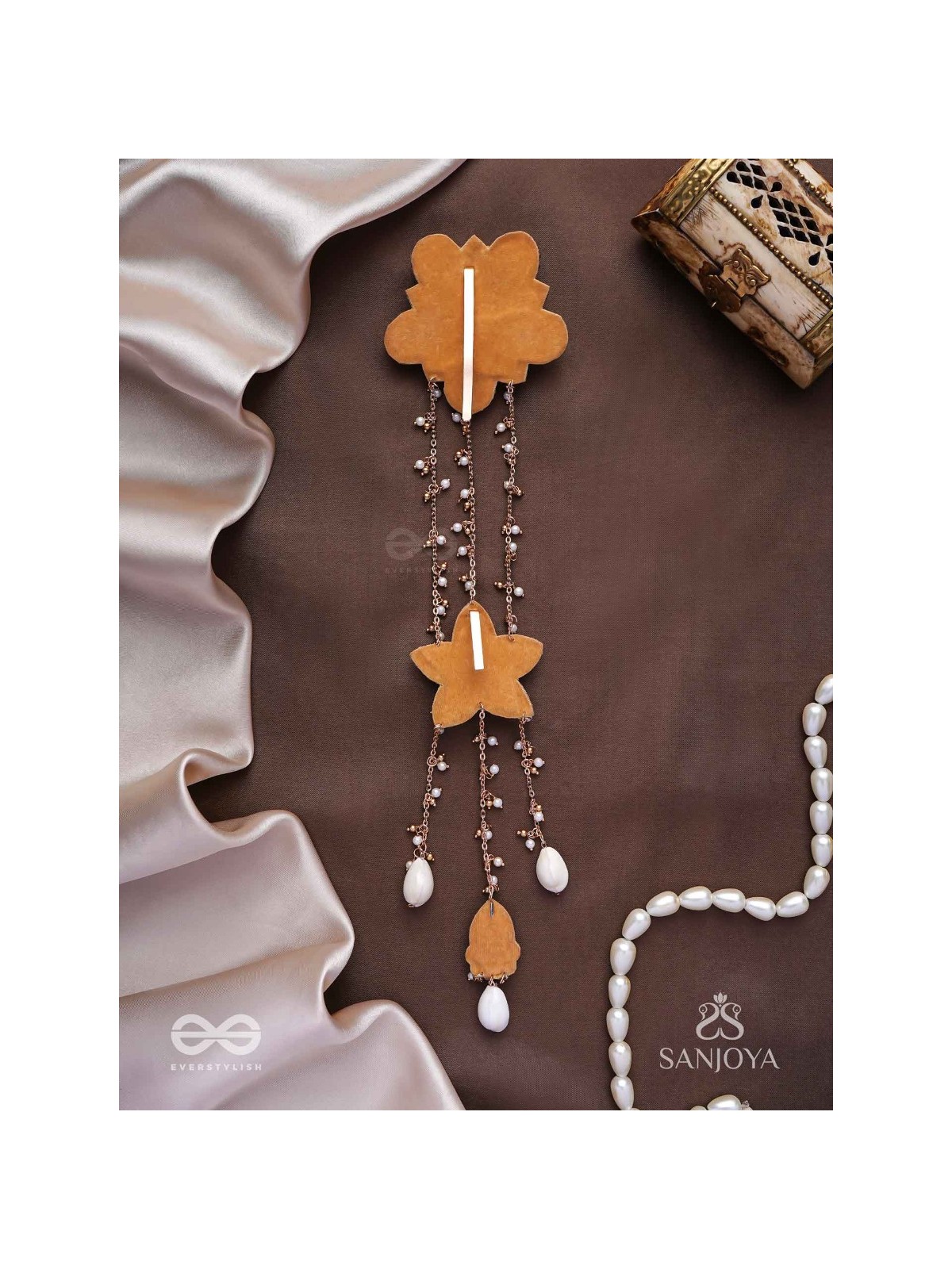 Maayin - The Magical Inflorescence - Shells, Mirrors And Beads Hand Embroidered Hair Accessory