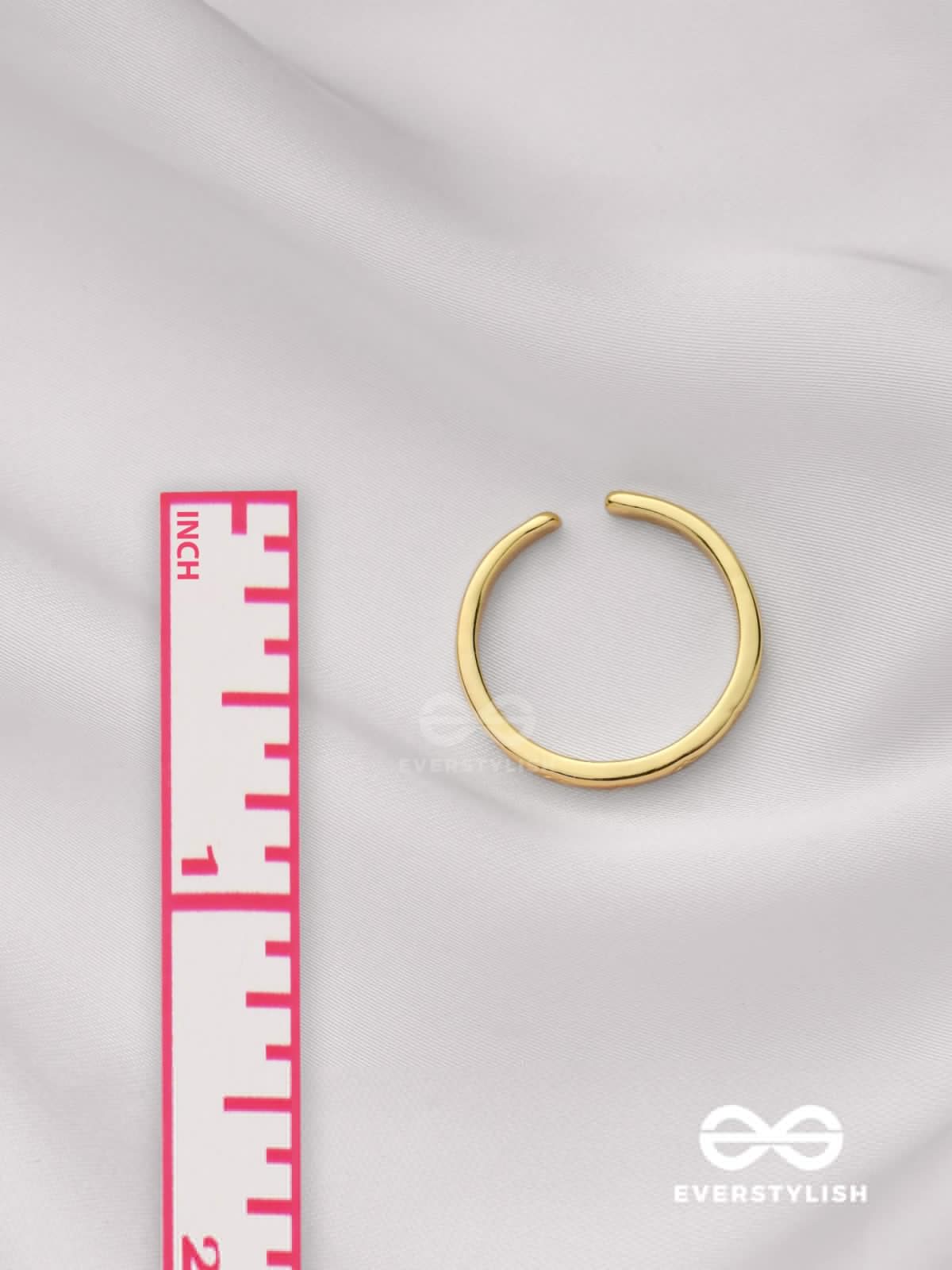 The Engraved Stars - Golden Ring (Adjustable)