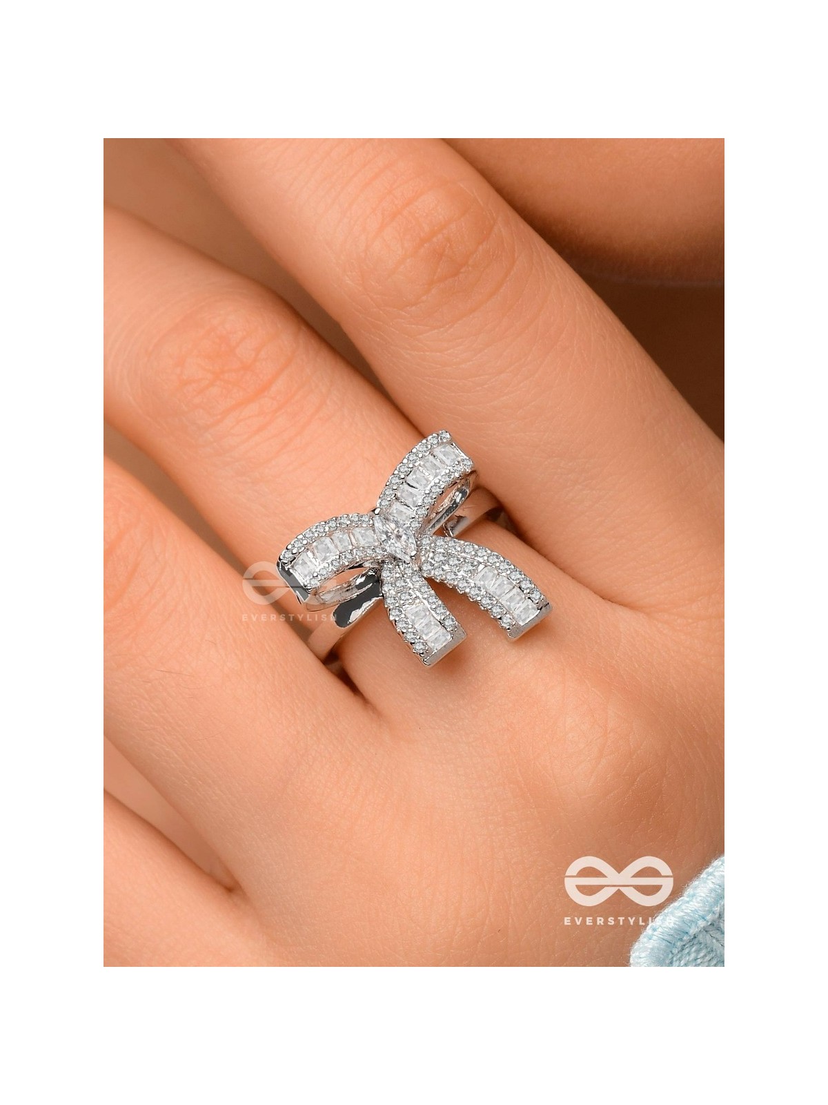 The Bow Beauty - Silver Cubic Zirconia Ring (Adjustable)
