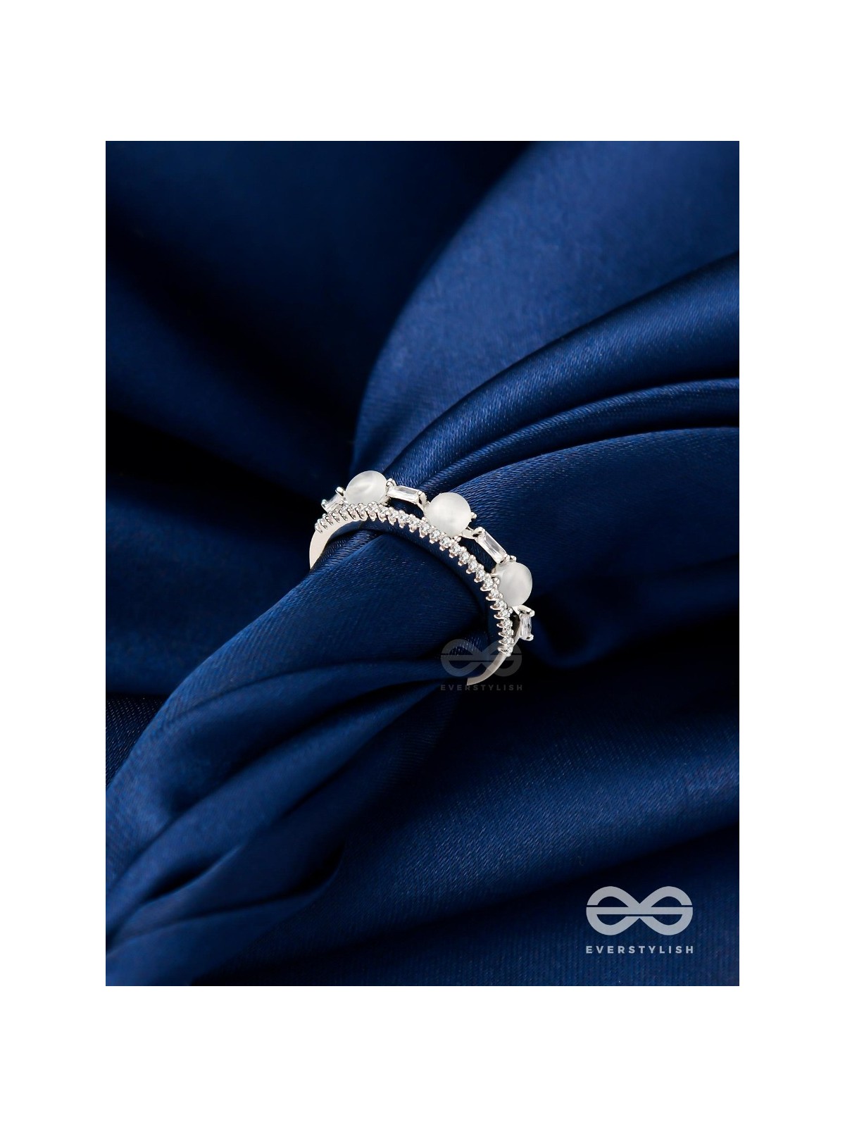 The Honoured Majesty - Silver Cubic Zirconia Ring (Adjustable)