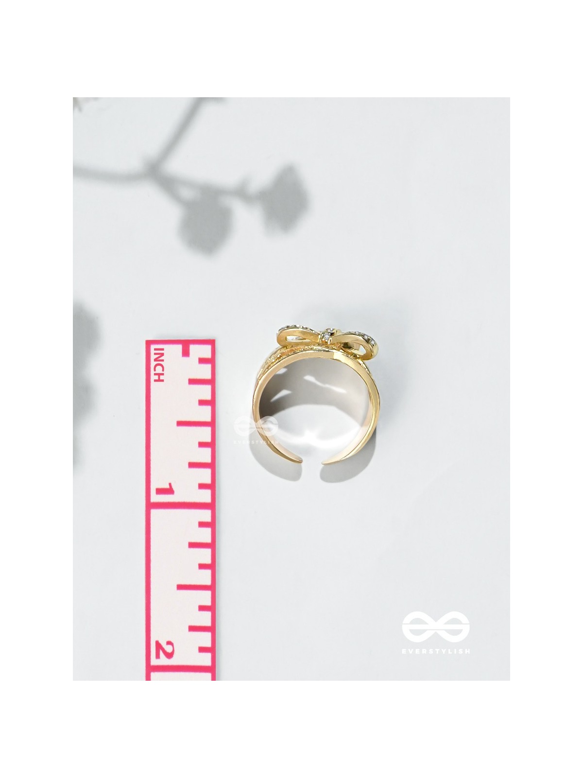 The Playful Knots - Golden Cubic Zirconia Ring (Adjustable)