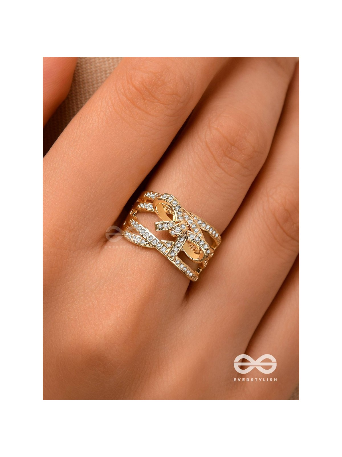 The Playful Knots - Golden Cubic Zirconia Ring (Adjustable)