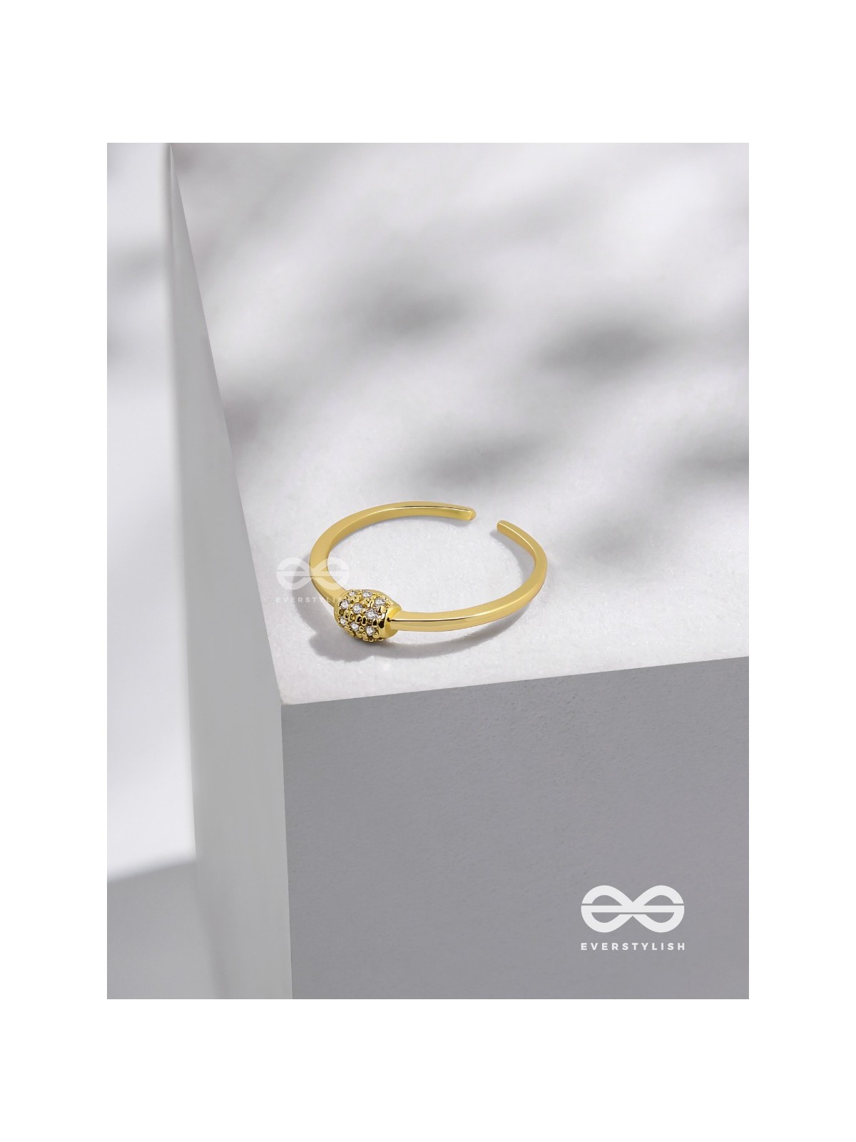 The Rare Lustre - Golden Cubic Zirconia Ring 