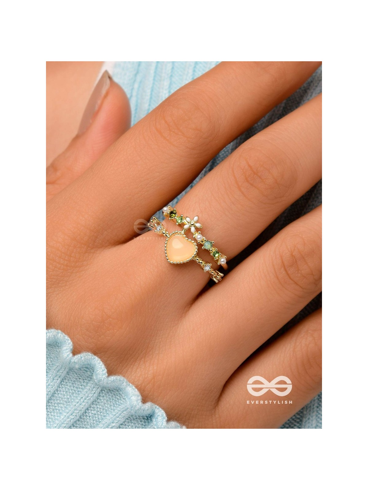 The Eden's Secret - Golden Embellished Ring (Adjustable)